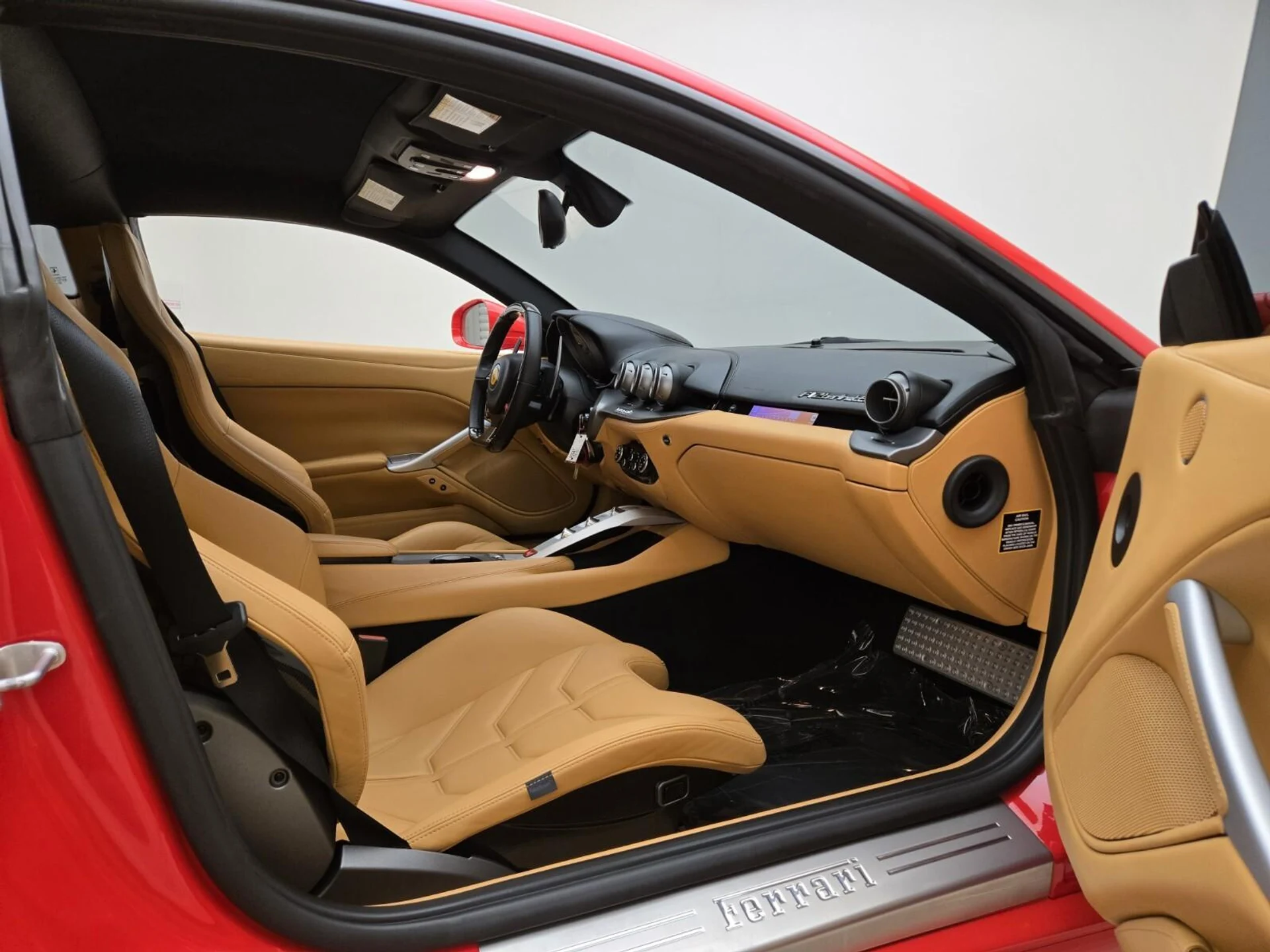 mph020_3521614770_Used_2014_Ferrari_F12_Berlinetta_1756190337_15e4a39445