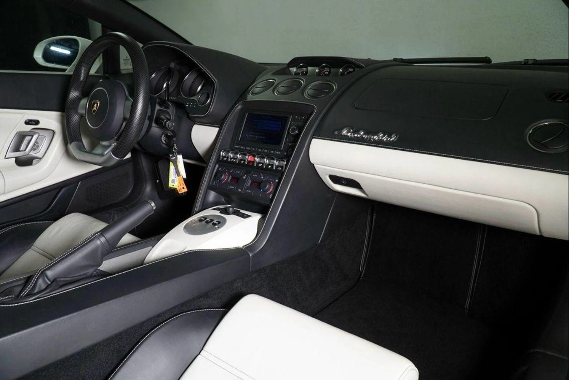 mph020_352275408_9k_Q_Ggi_E_Zk_Ouq_J_g_H_Qs_H_Gd6woiw_05f5897ab4