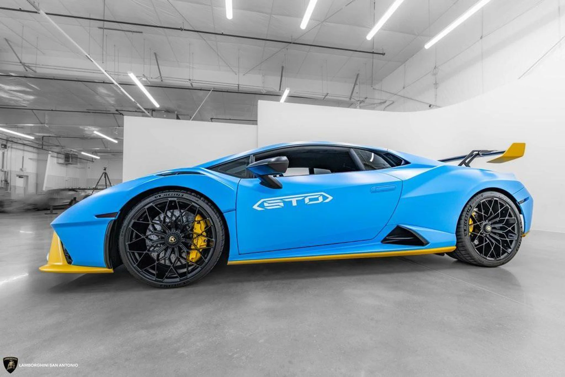 mph020_3524082469_UJ_0_UKJCB_4n_Xw_V_Jr_GQQP_6p_K_Ynu_VY_86f3ebe626