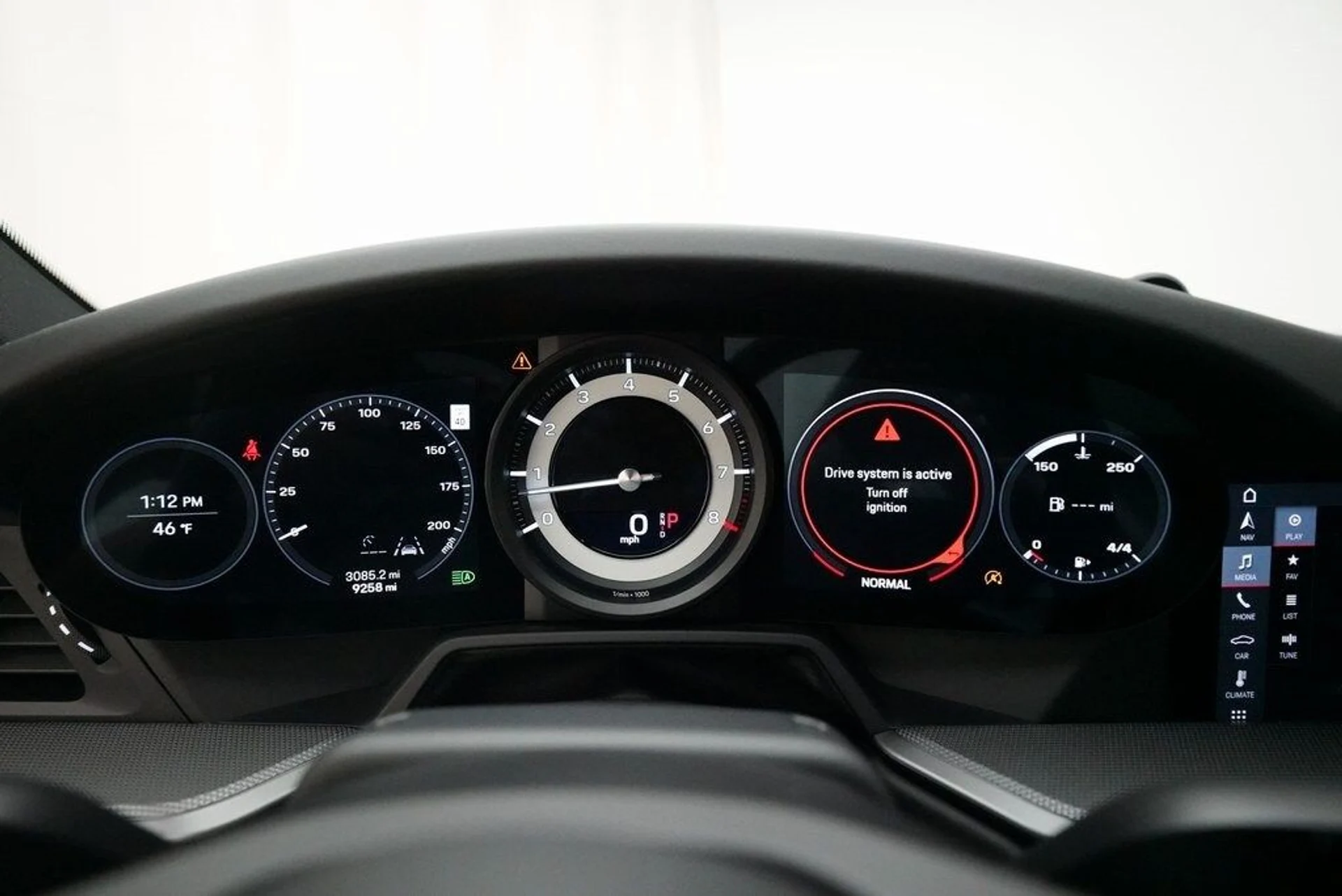 mph020_352786905_83ab116e8094f89d0856b9c767831beax_dc802c17a0