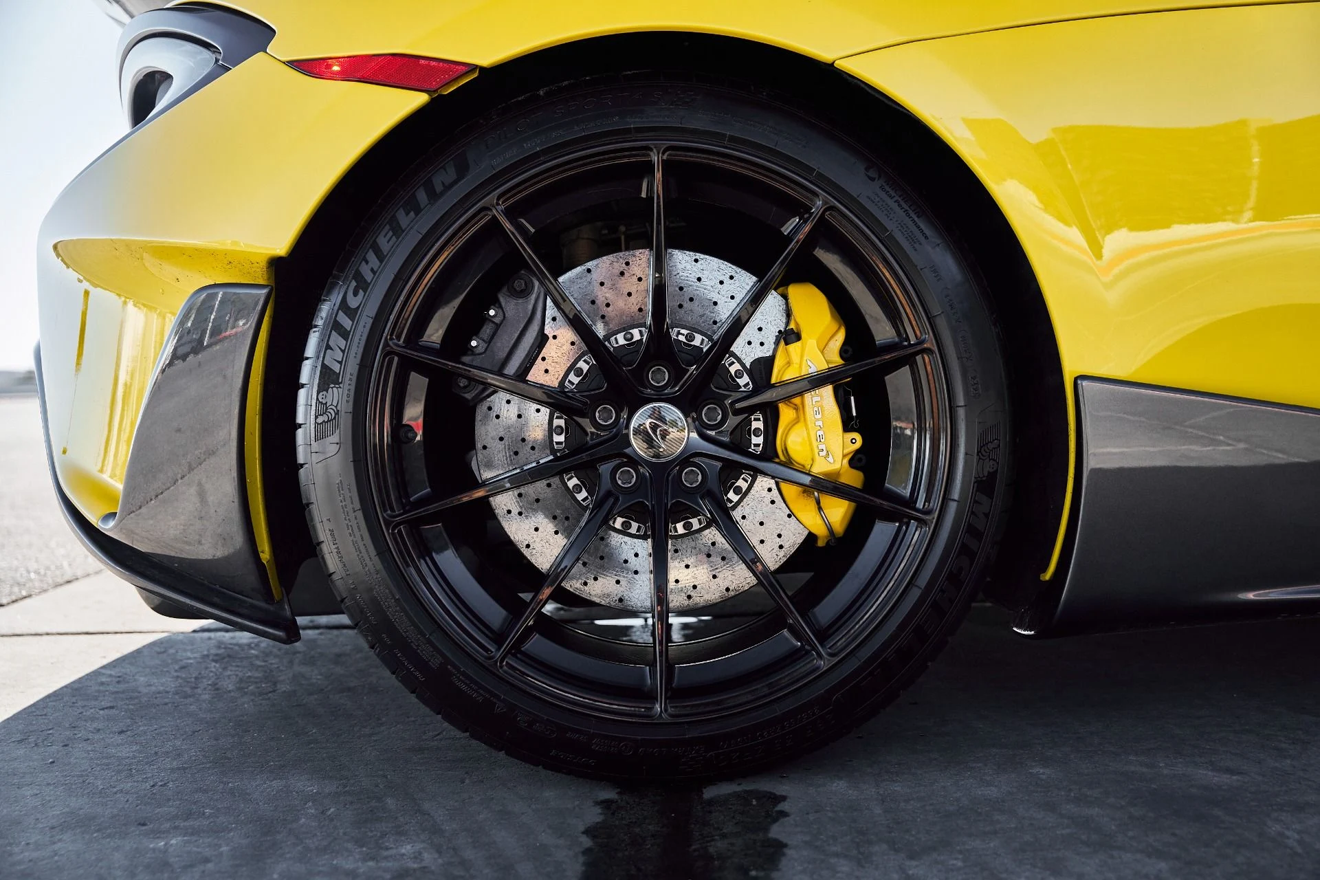 mph020_3529745372_Used_2019_Mc_Laren_600_LT_Base_1770430637_cc7885d4e9