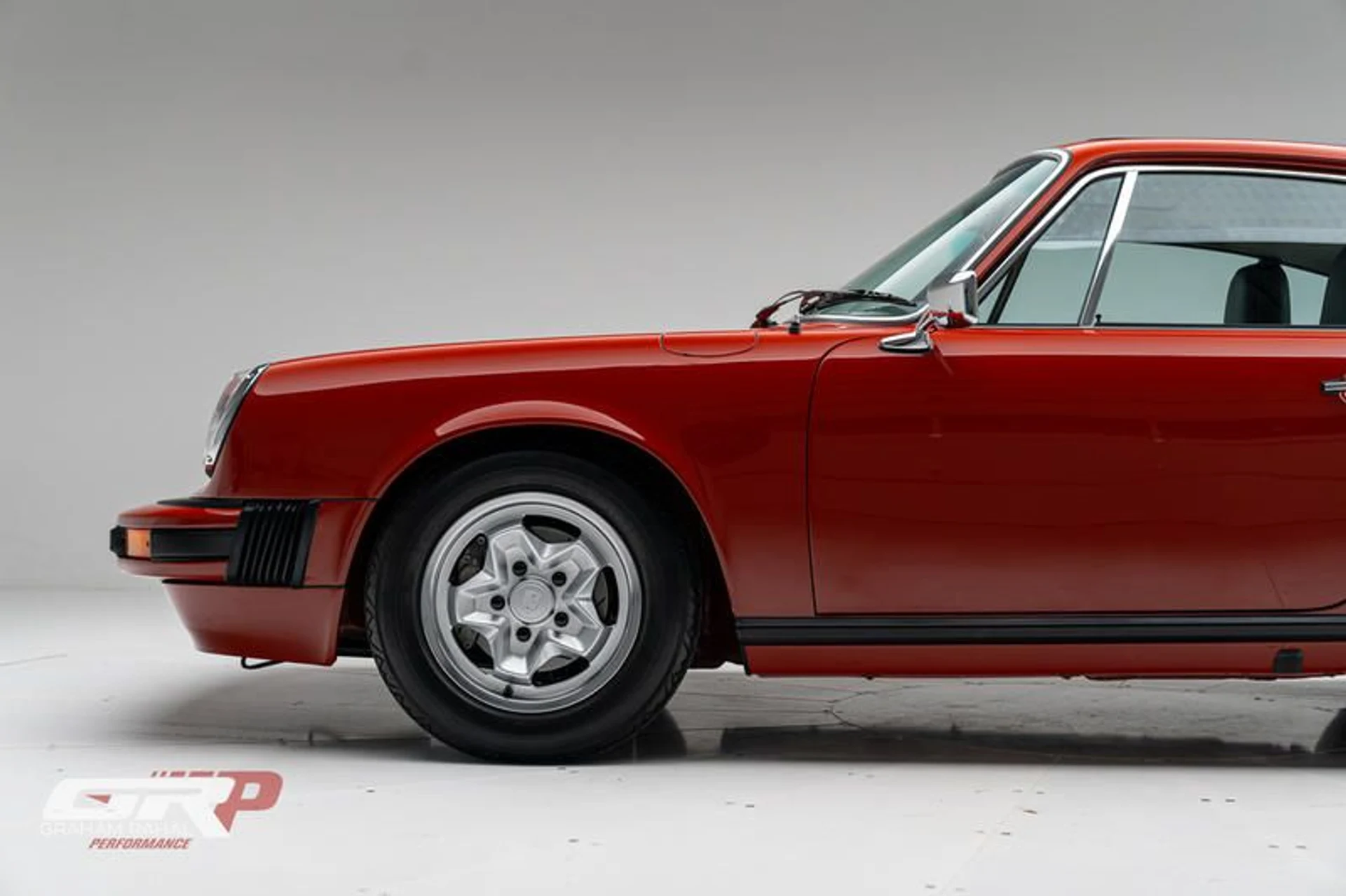 mph020_3530813677_69_DB_7417_F569_4_B1_E_A1_F7_0_D583_C7_B2_B4_E_005b36e66d