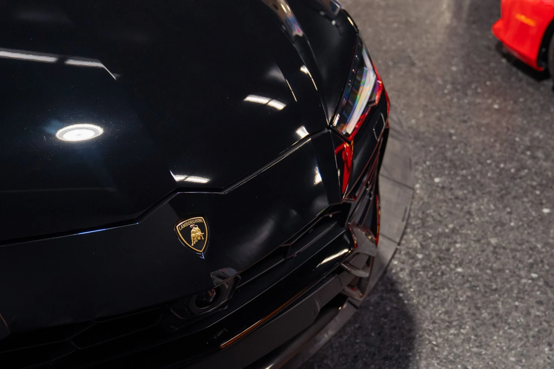 mph020_3549365830_Used_2022_Lamborghini_Urus_FULL_CARBON_EXTERIOR_MASSIVE_MSRP_1786214516_d4e1739ab6