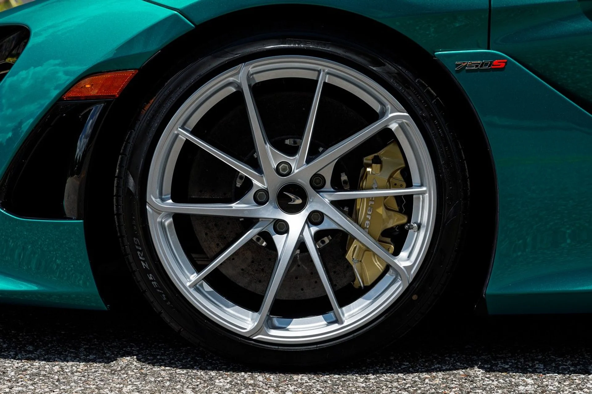 mph020_354947702_678_p21_l_811f151795