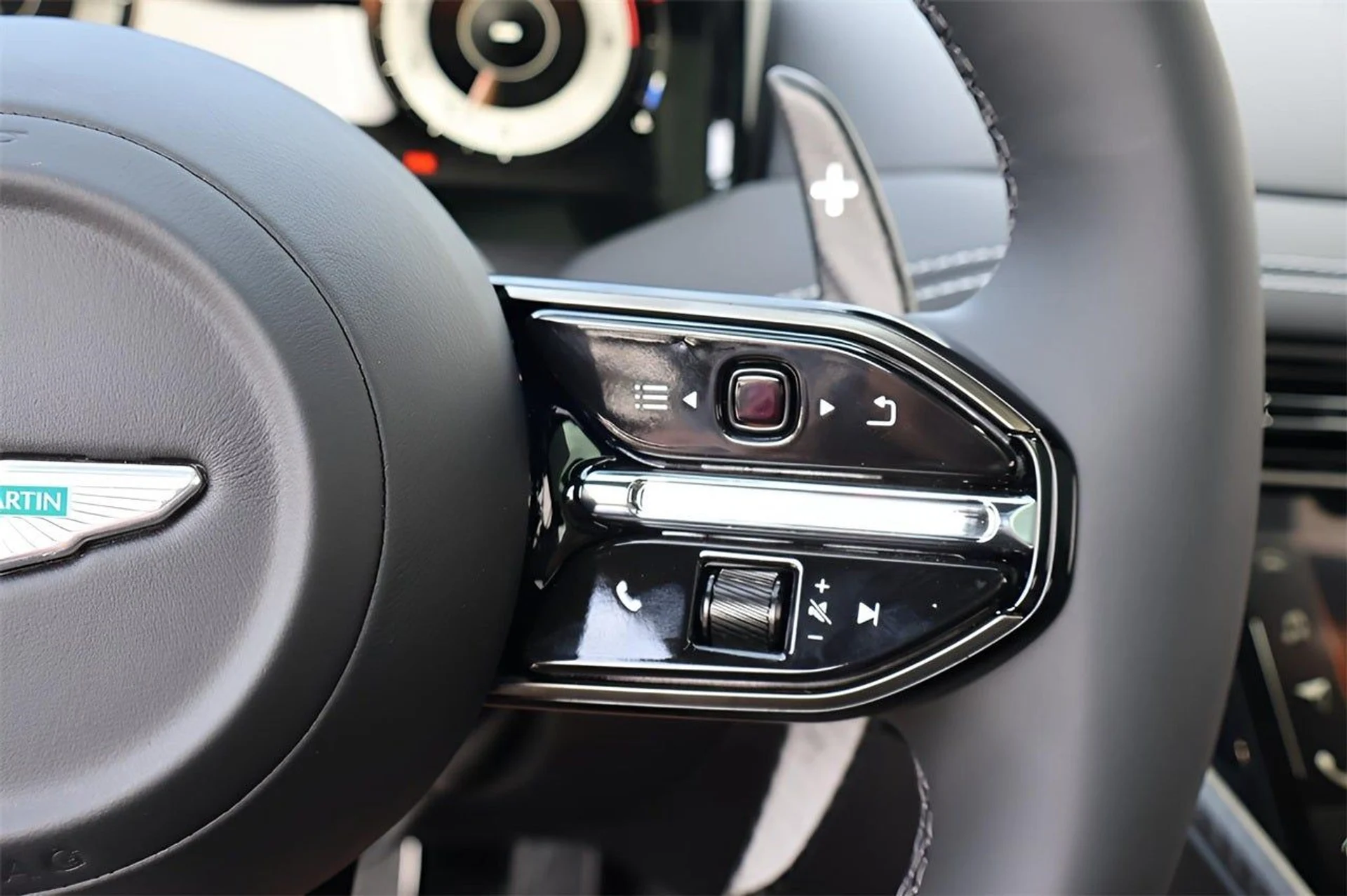 mph020_3568266120_21_c848535299