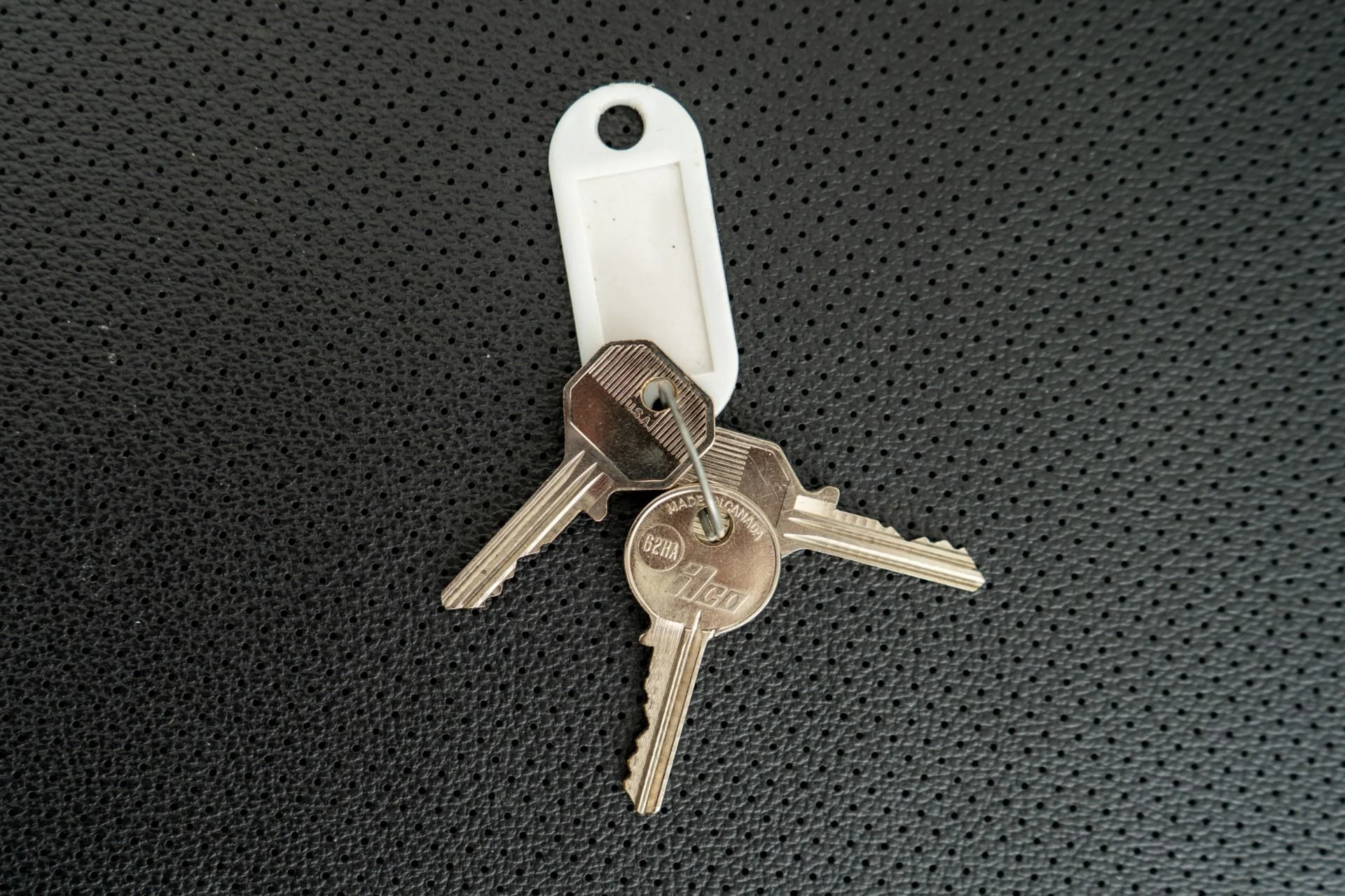 mph020_3568542987_Used_1960_Rolls_Royce_Silver_Cloud_II_Old_World_Luxury_Hand_Built_Craftsmanship_1757511500_b8e835ecf7