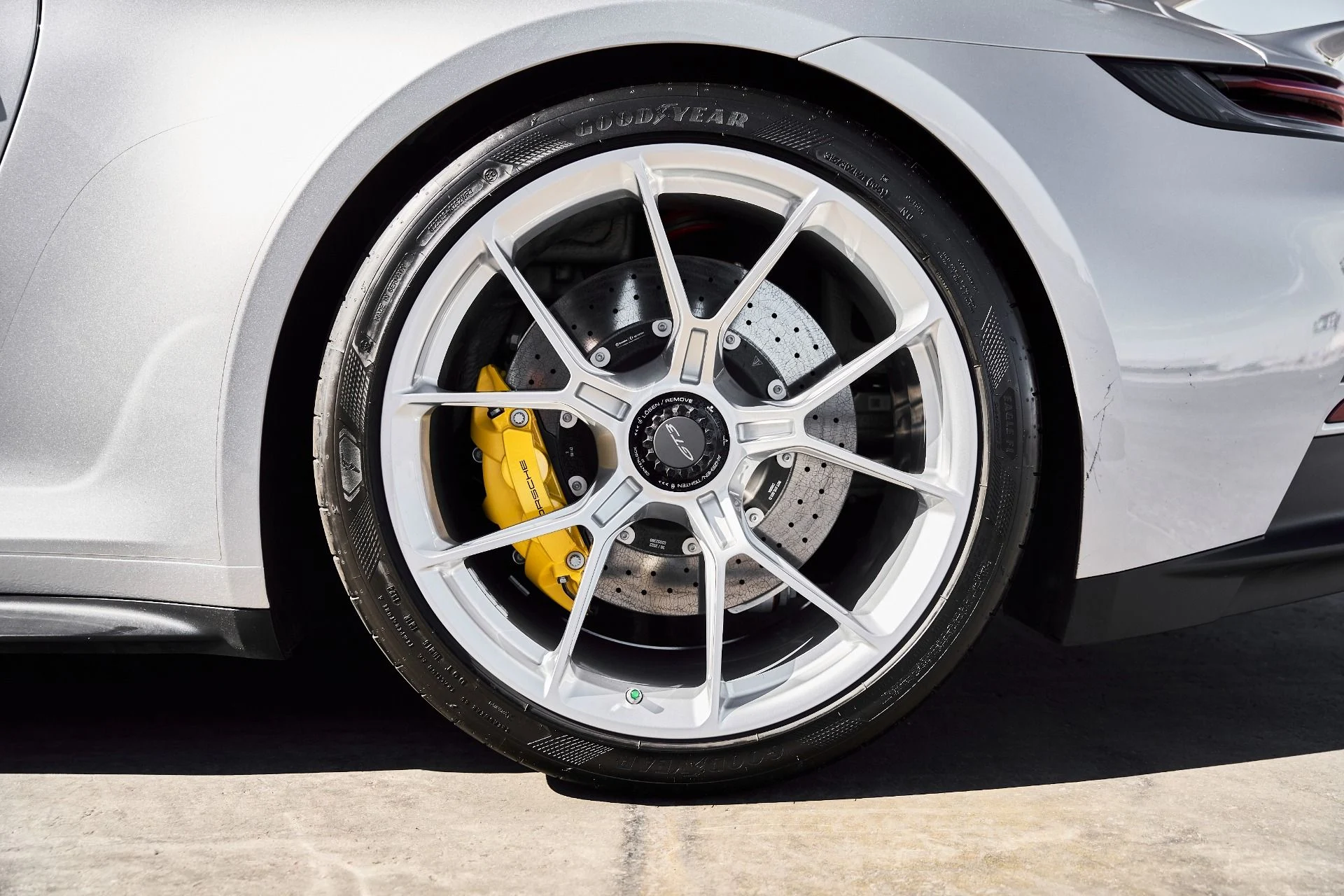 mph020_3569287398_Used_2023_Porsche_911_GT_3_1776823149_7d7ac1f1ee