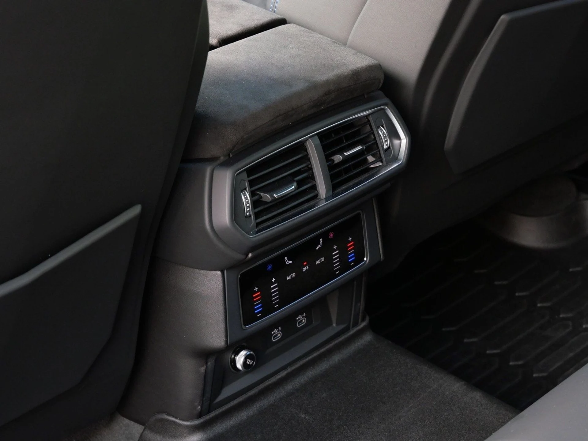 mph020_3571137730_72c2101bae4deef9be3a966b2408cd2fx_8b2b77a9fe