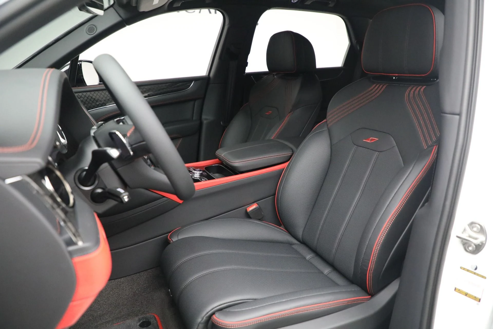 mph020_3581427086_New_2025_Bentley_Bentayga_S_Black_Edition_6308e7a48e