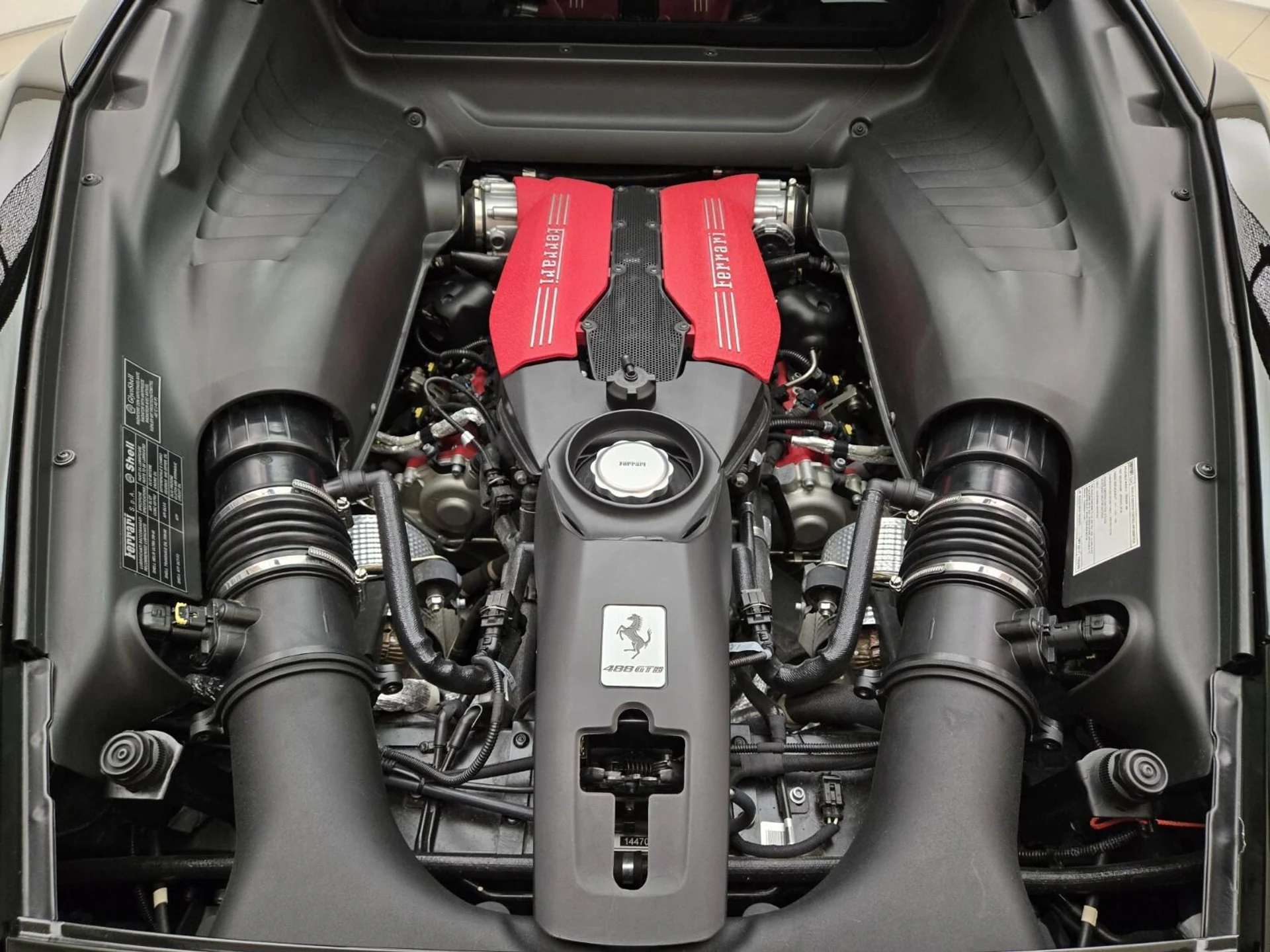 mph020_3582384050_Used_2017_Ferrari_488_GTB_1755757652_6c002d28fe