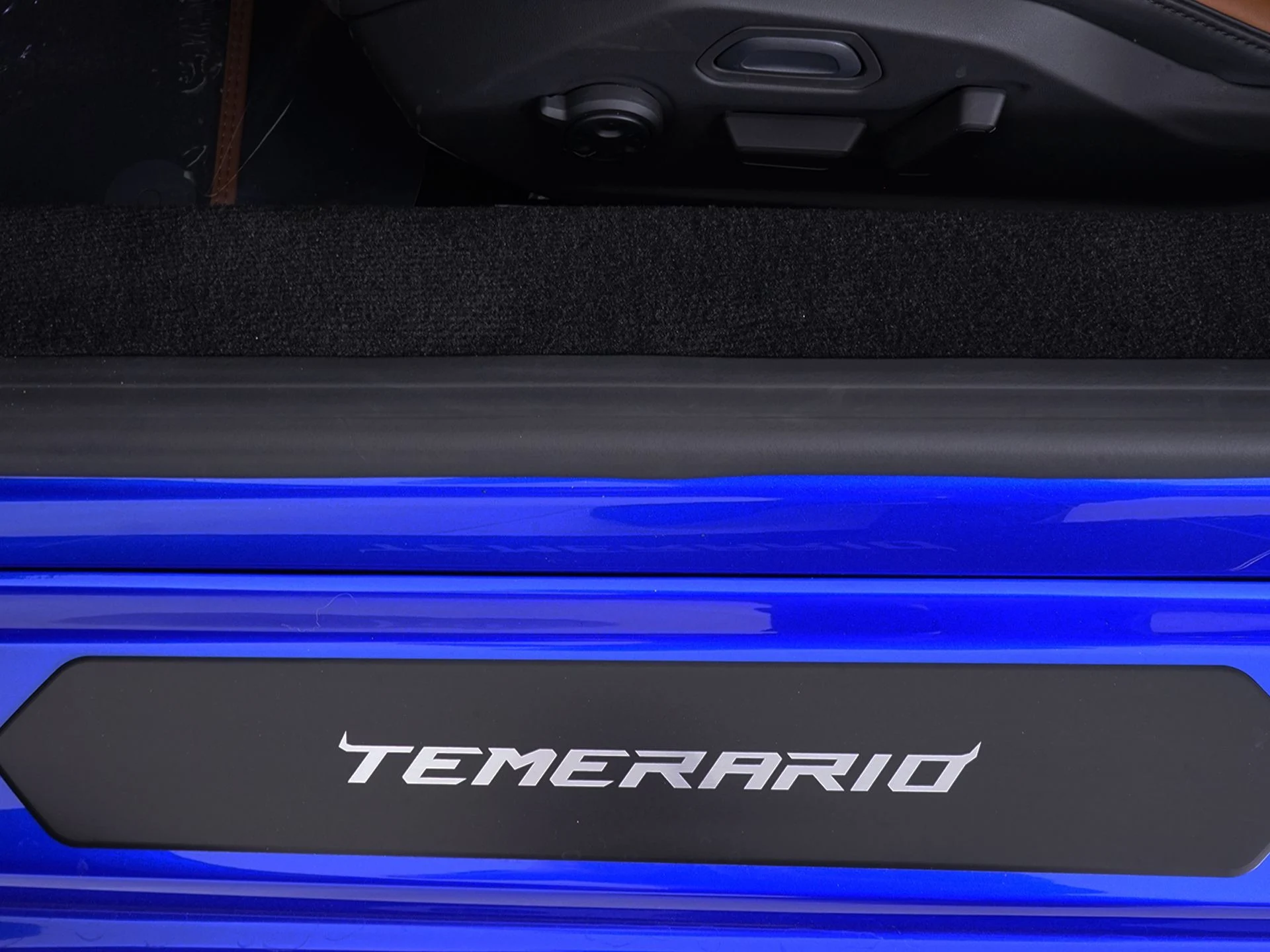 mph020_3583905001_e490b168331037de4f55a7b628b812b5x_c8703d4d9a