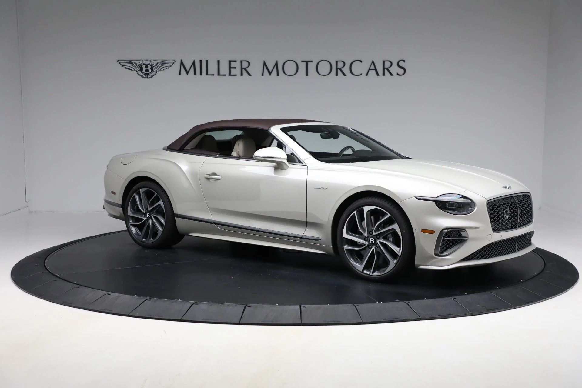 mph020_3585348914_New_2025_Bentley_Continental_GTC_Speed_96e8cd2cc8