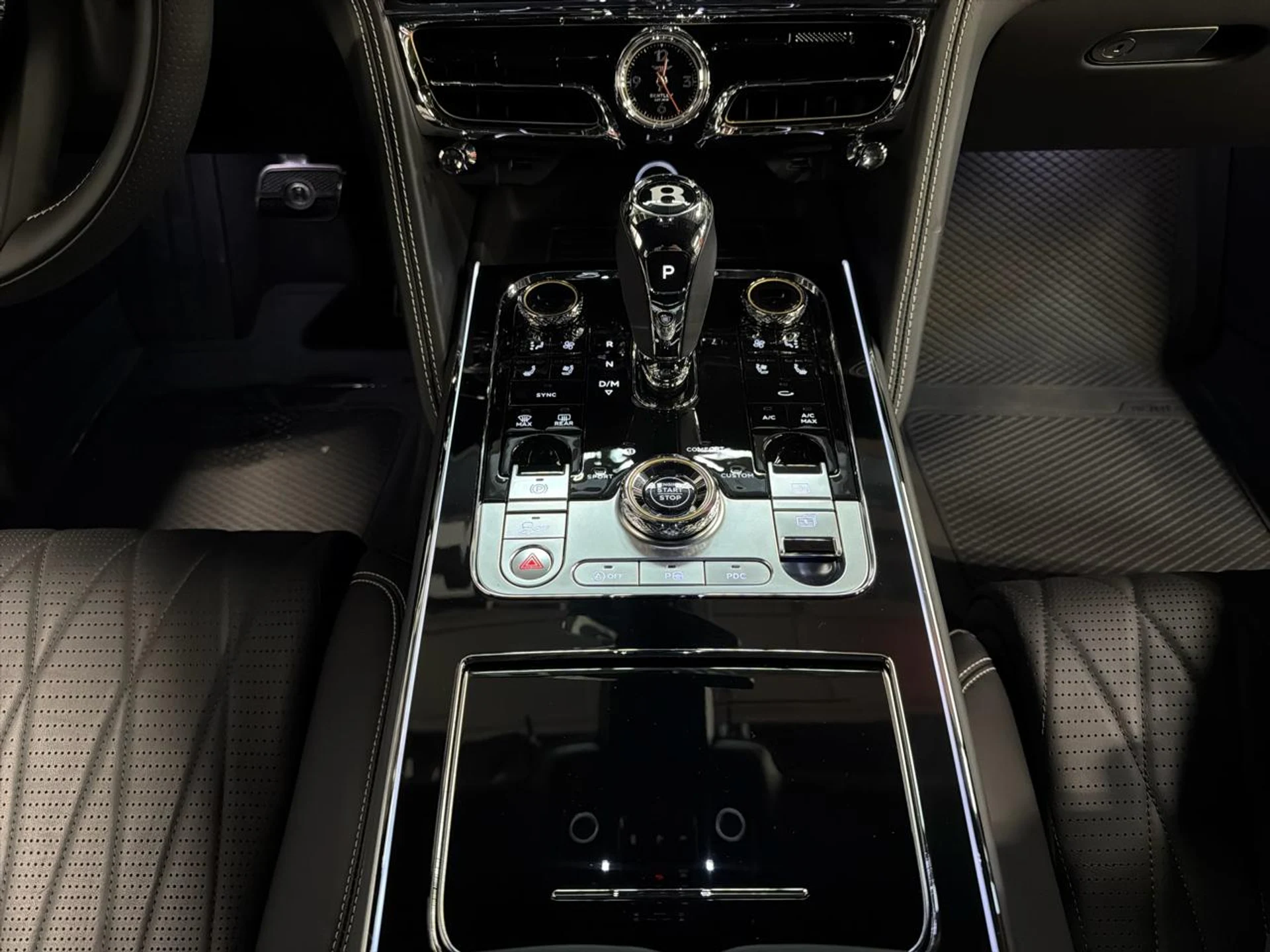 mph020_3594872138_639098659284691524_65b87f6200