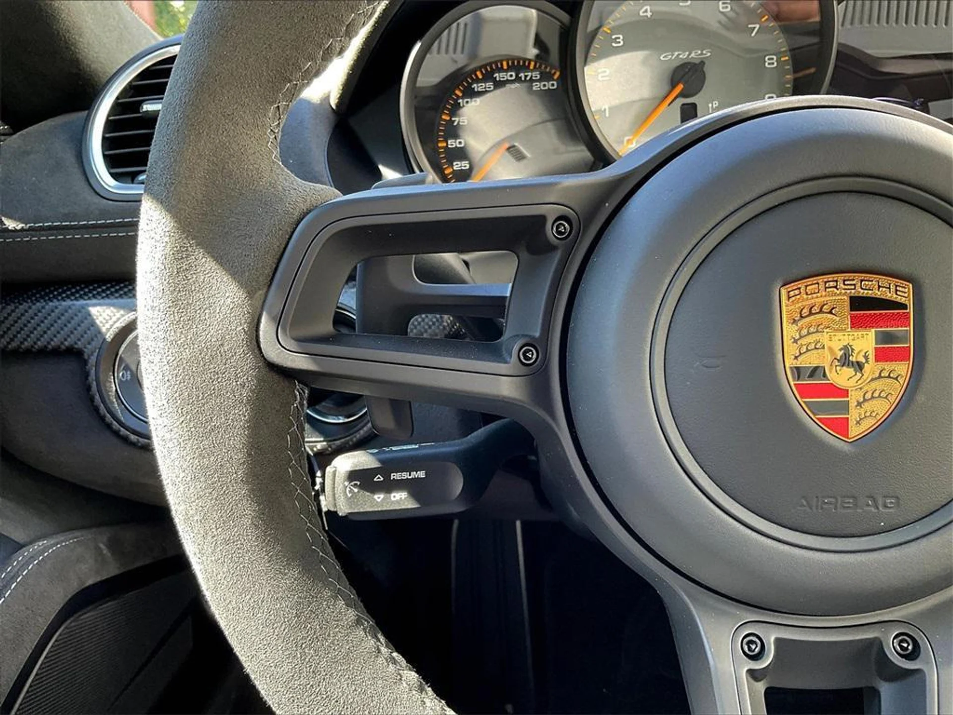 mph020_3611918667_kqb_O2_U_Zi1_D_Rd_Zw3_B_Af_Pclfu_Sm_XY_956192e6d1