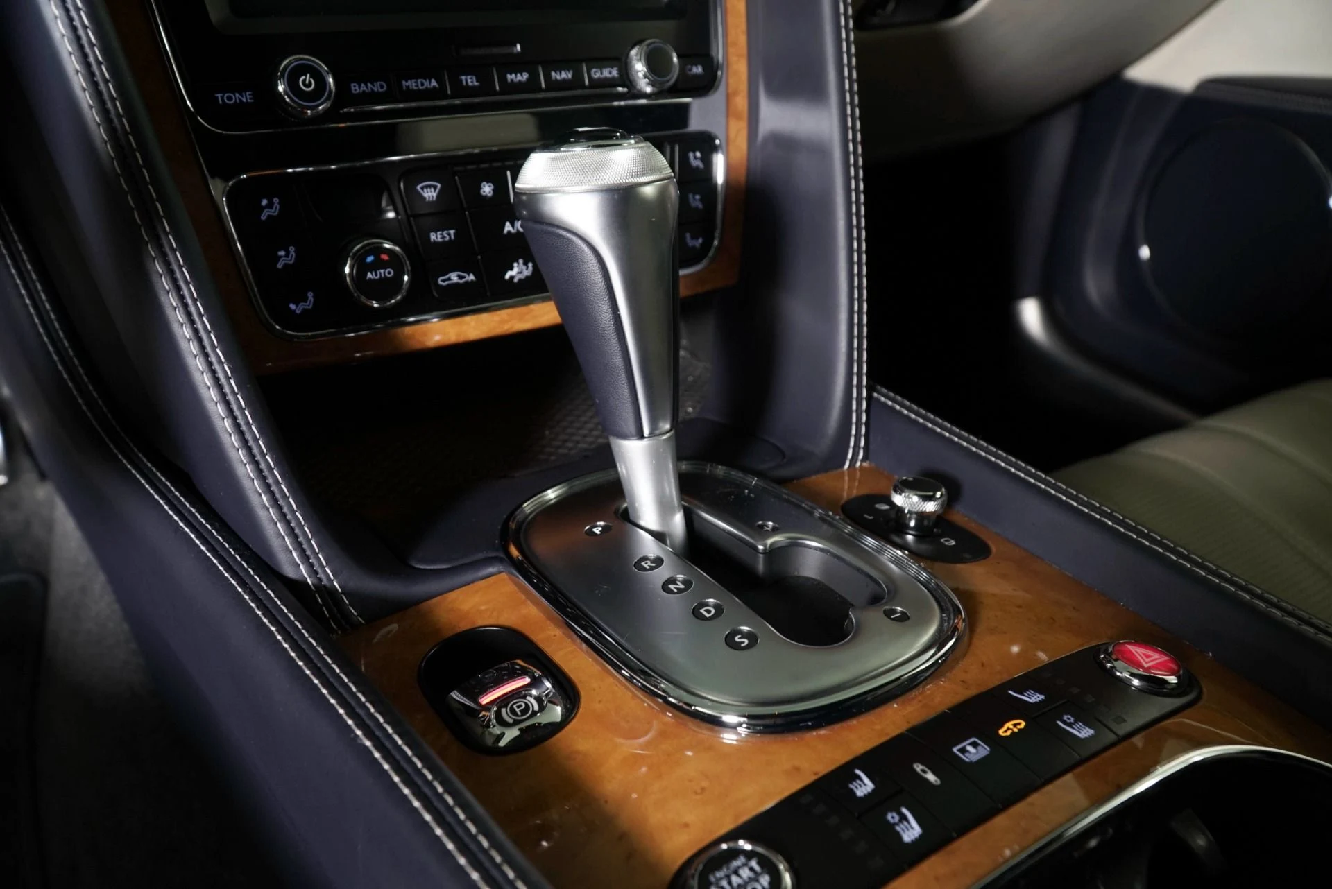 mph020_3613699953_Used_2015_Bentley_Flying_Spur_V8_1773689029_b39290f3e4