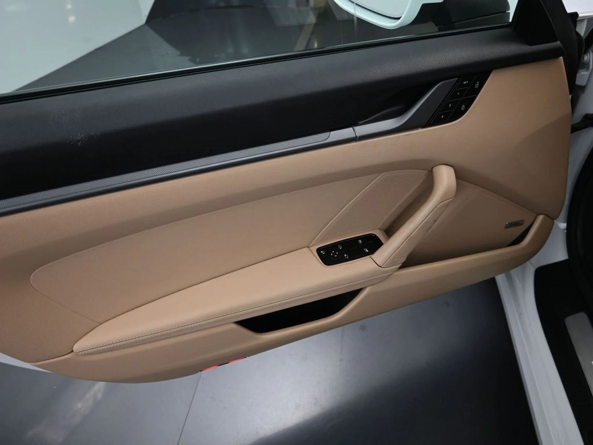 mph020_3626532431_013bab4d3cfffc77003219dd4b7105cb_b22fffd4e3