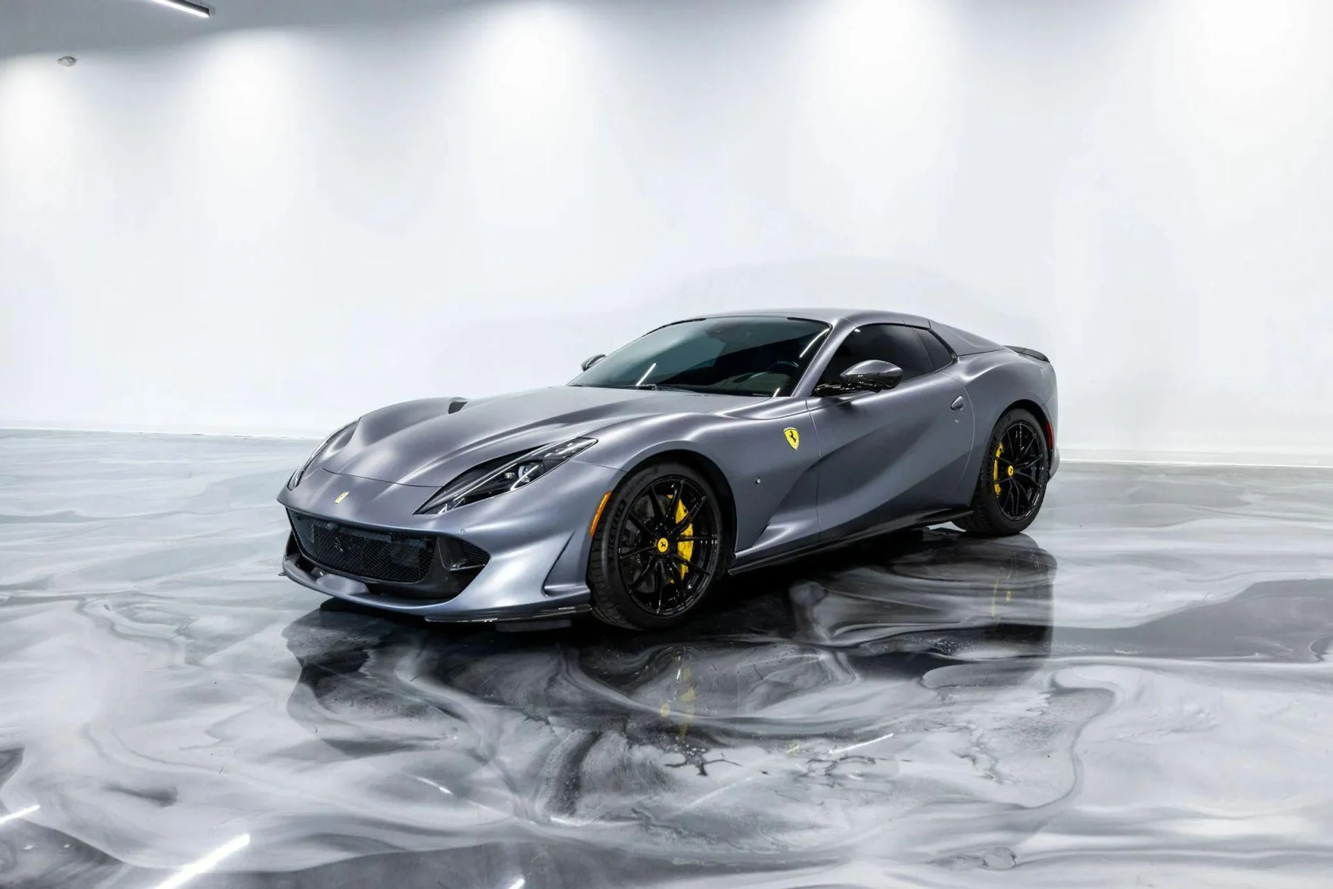 mph020_3628934172_Used_2023_Ferrari_812_GTS_Convertible_2_D_1792452569_2287b59bb0