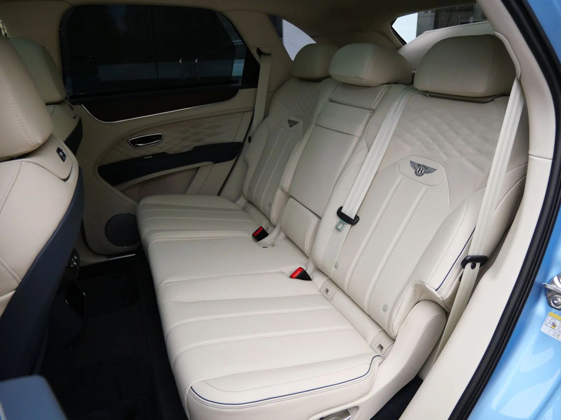 mph020_3630124940_68daff909393a01d702c4f3ed5da254bx_e0fafc936a