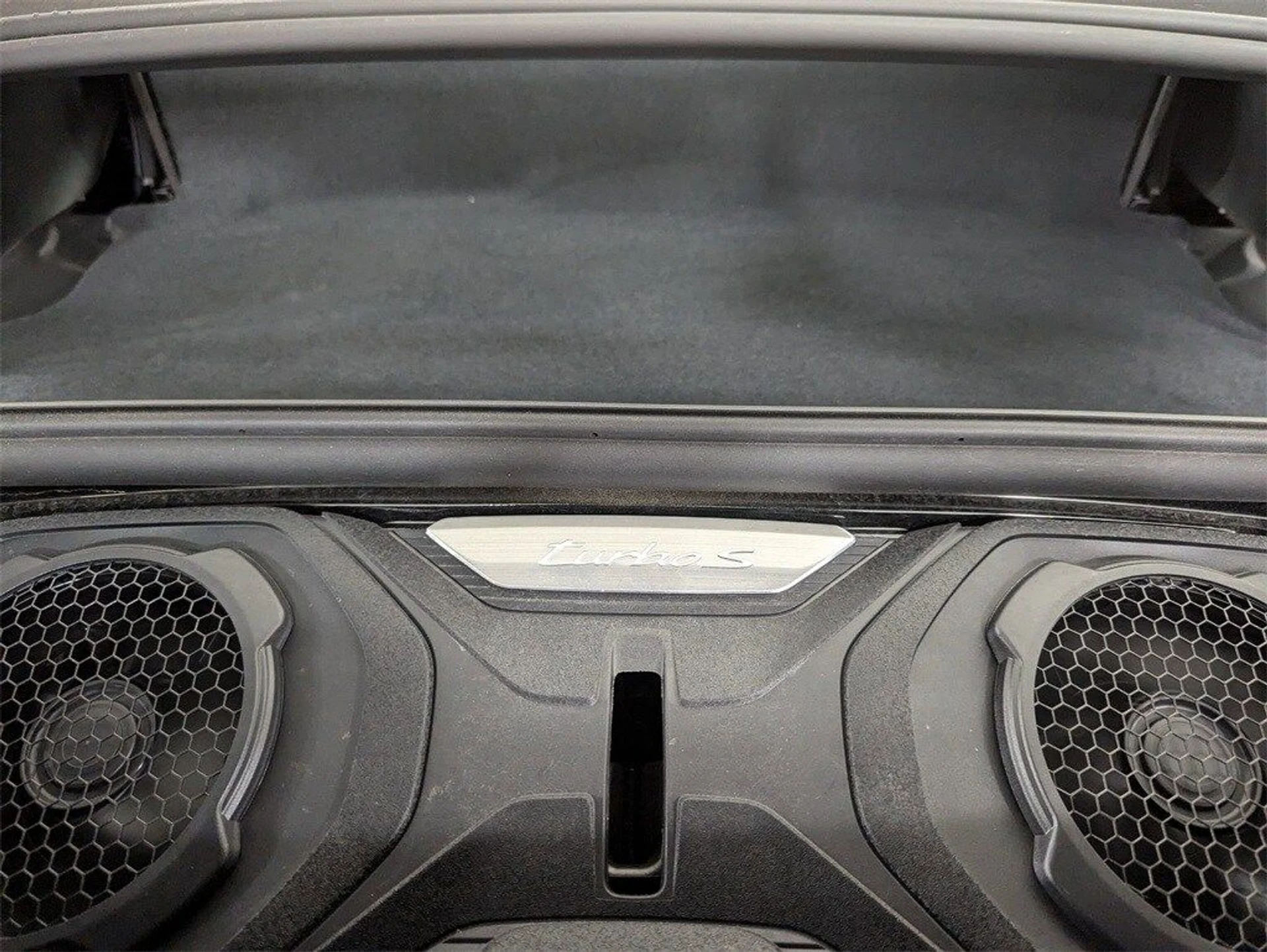 mph020_3640302358_00fb94b7d4b6e253085ac081f5c9b75ex_6596104a8b