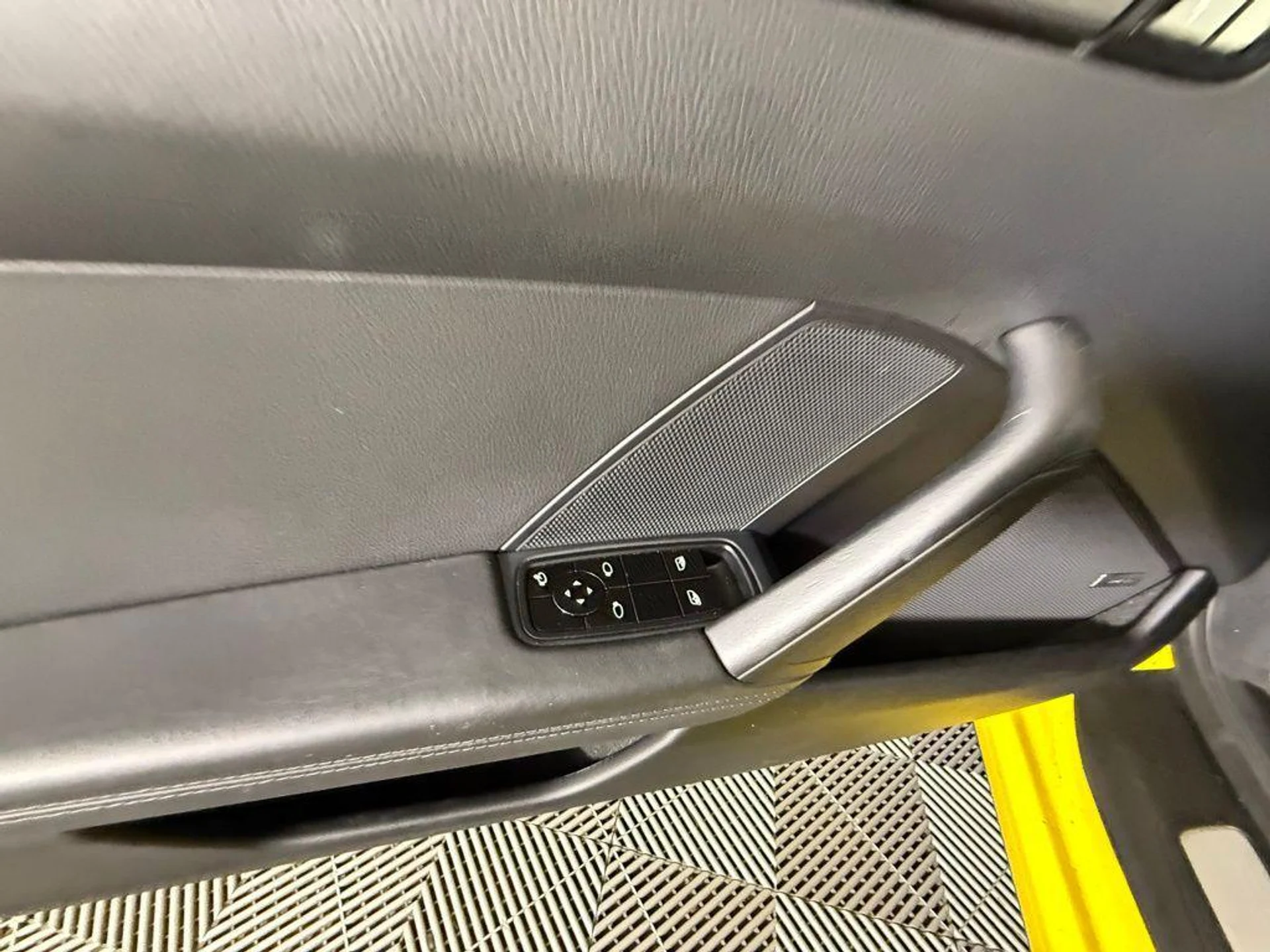 mph020_3643570663_Kt_Z52tg_Wfxol8k_Xjqd_Eo8_Aya_FE_285d096037