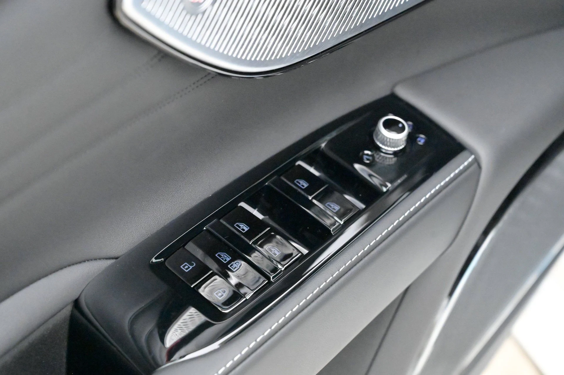 mph020_3650105624_bf61e4de6c784ec9b20909c1b145ff76_81bf32ccd7