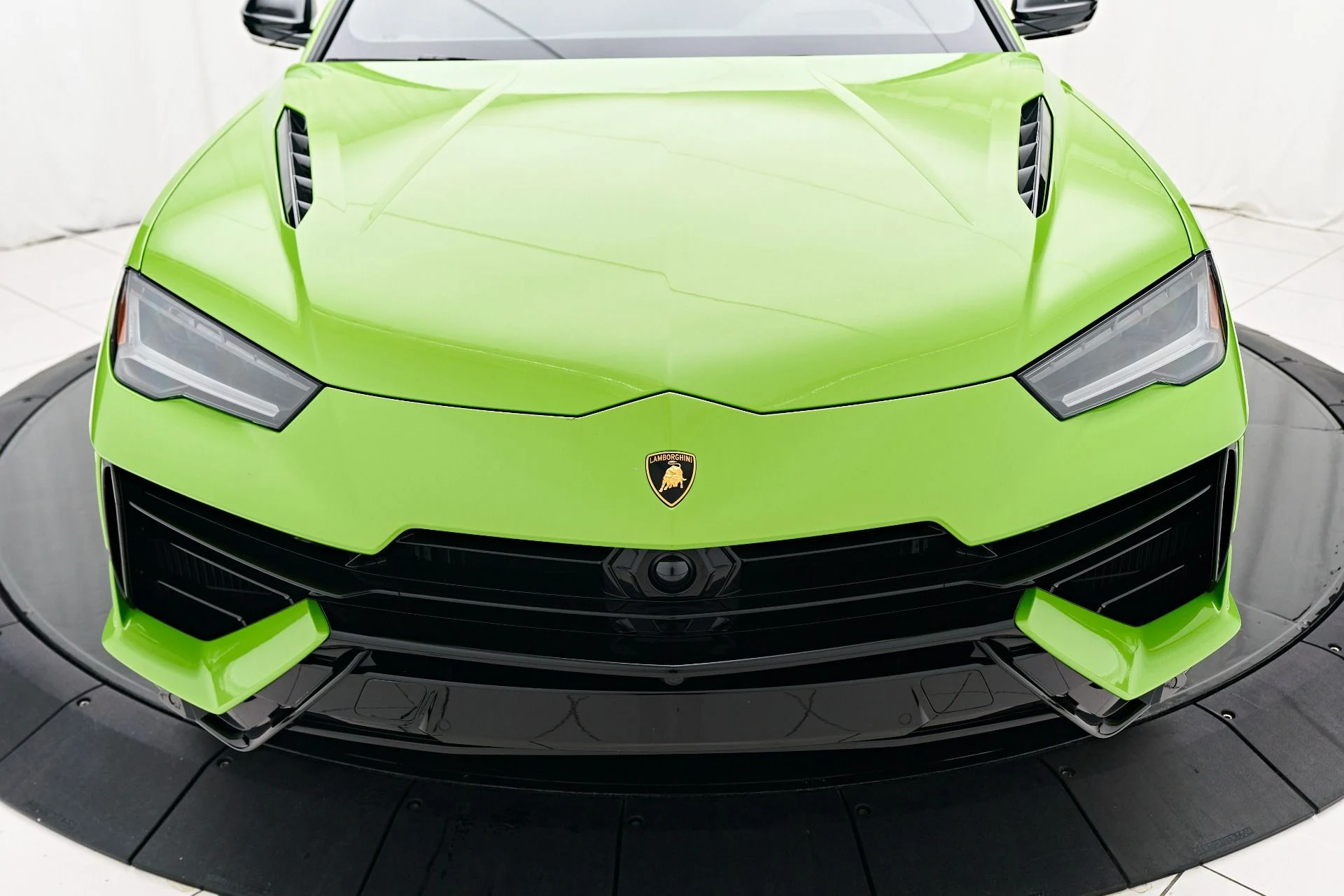 mph020_3654132705_Used_2023_Lamborghini_Urus_S_1692657144_20ce71e54f