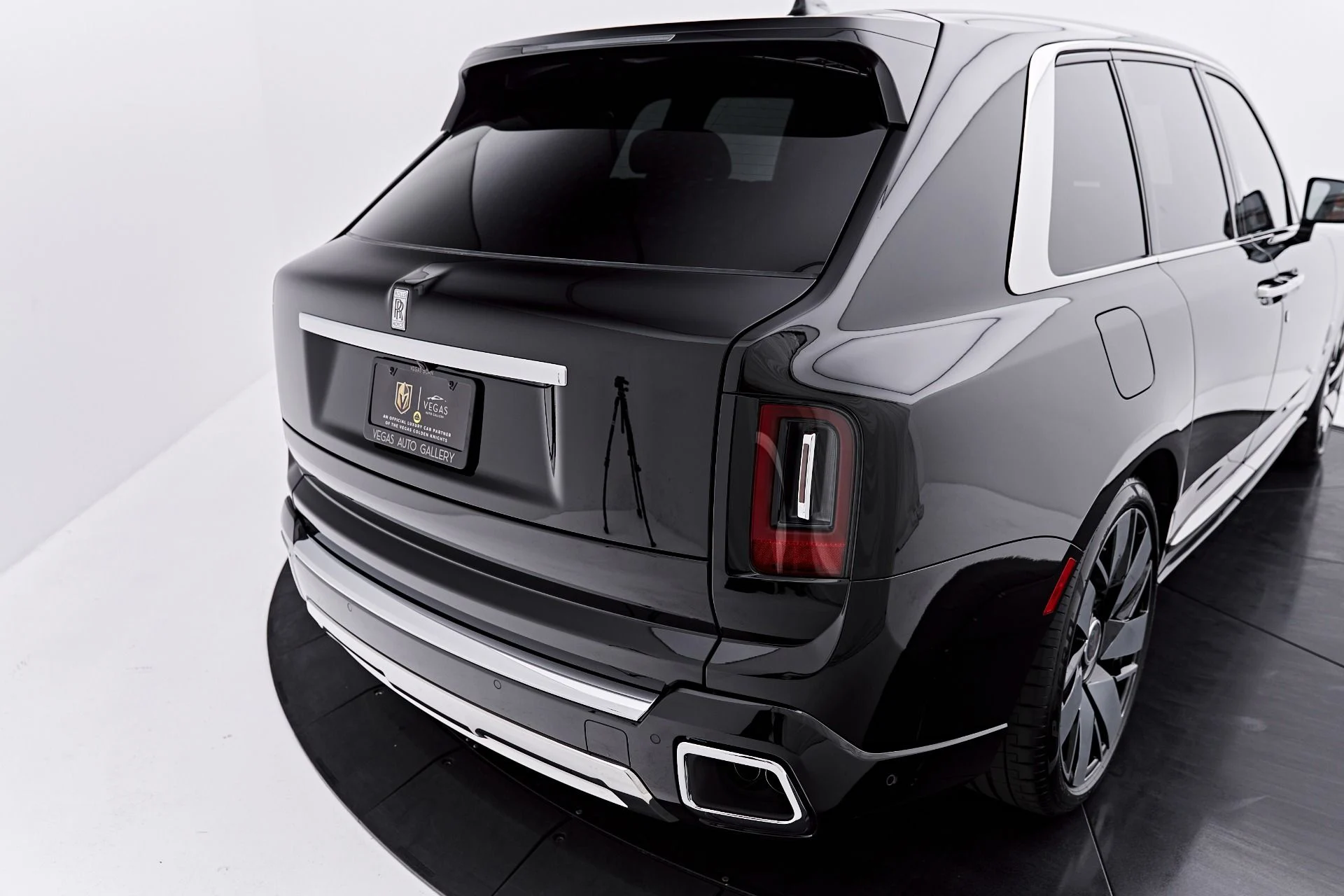 mph020_3662059628_Used_2026_Rolls_Royce_Cullinan_Base_1788023420_65533cc958