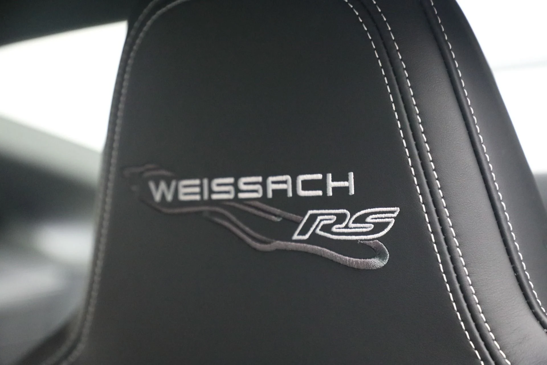 mph020_3678175330_Used_2025_Porsche_911_GT_3_RS_1789411485_65dd3077d4
