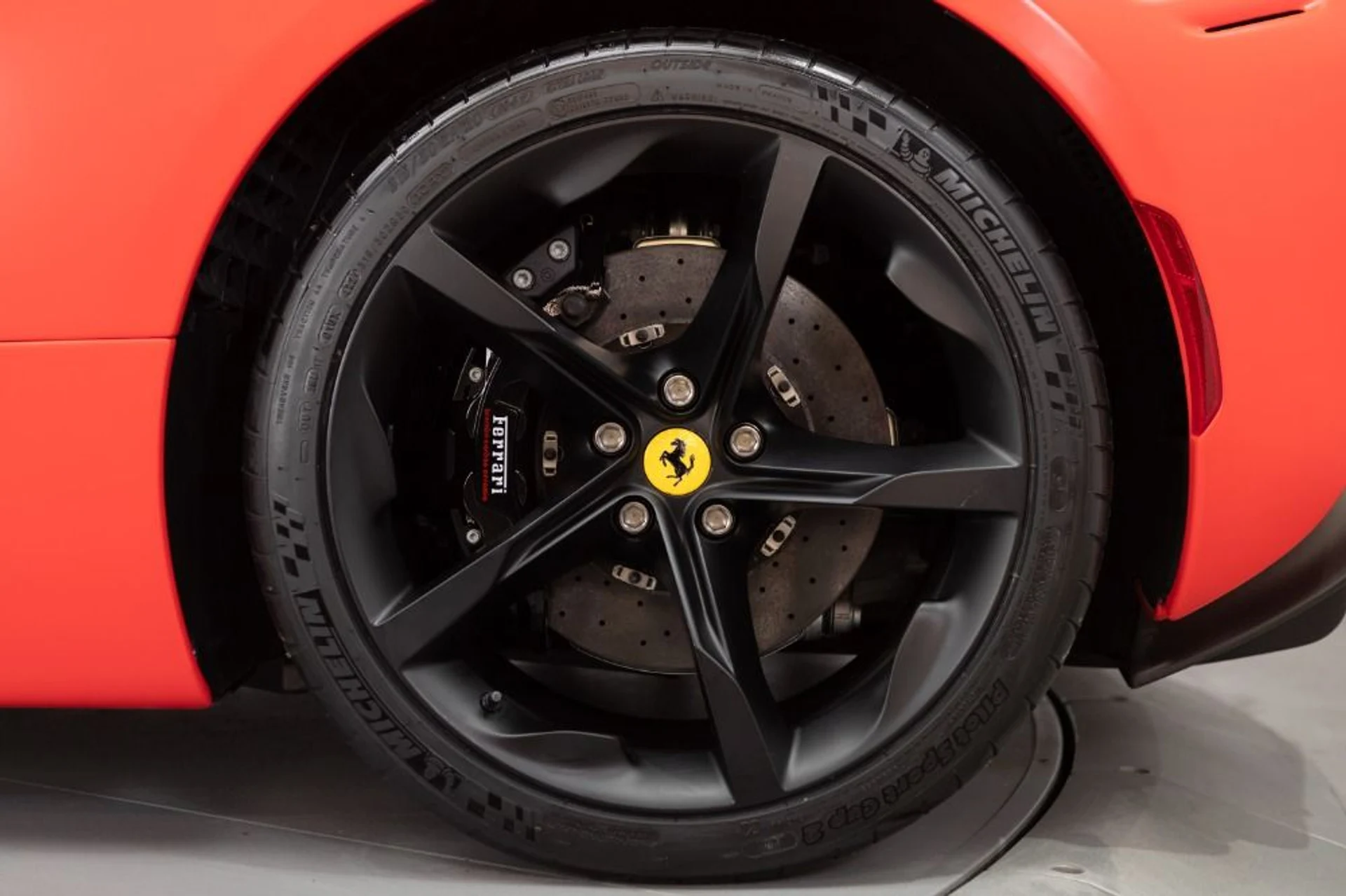 mph020_3680928757_Used_2022_Ferrari_SF_90_Spider_c9d49858a2