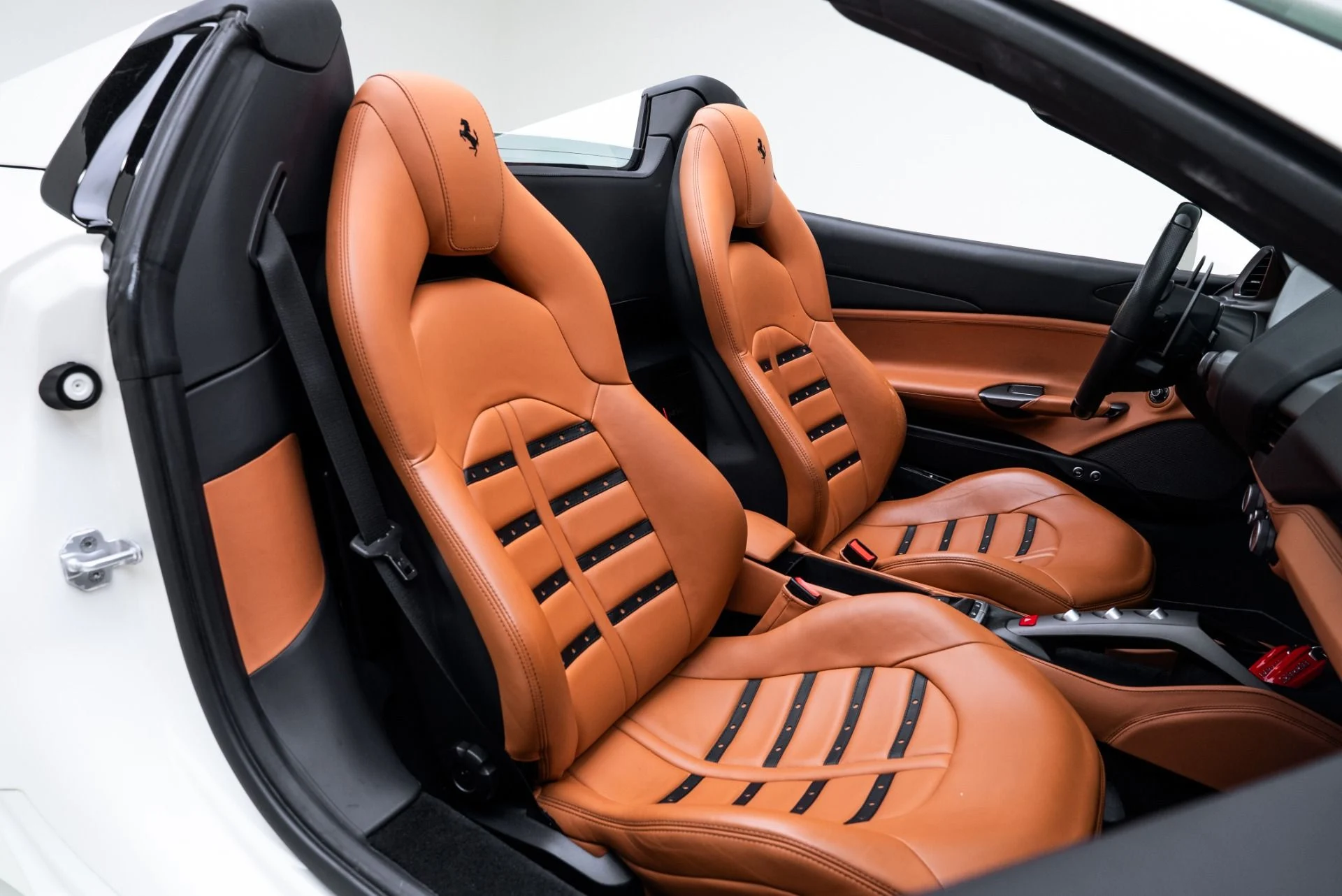 mph020_3682621428_Used_2018_Ferrari_488_Spider_1774383951_ea565c8125