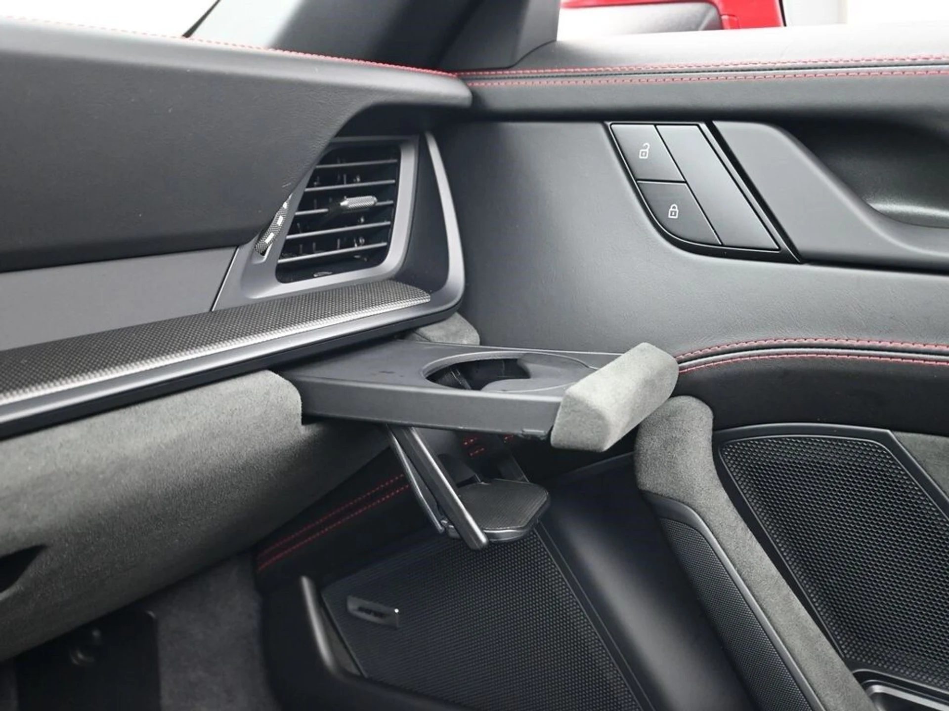 mph020_3698361508_e10027d296c51baf8adf7cbca52a4202x_2531faf30b