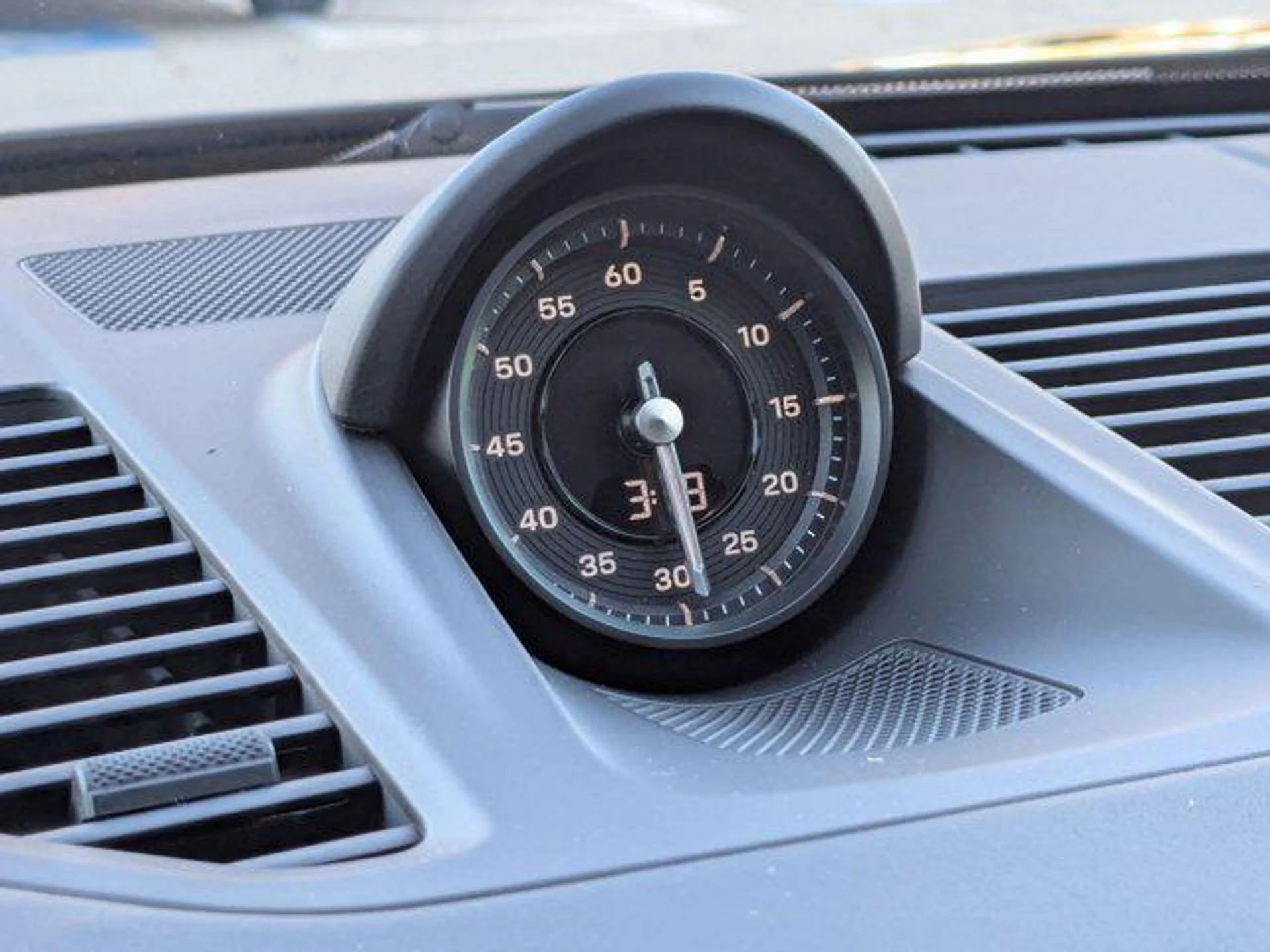 mph020_3707609815_a_Xudw_HO_Qas_Zn_U_Us2o4ll6j_XAMO_0_0754978b43