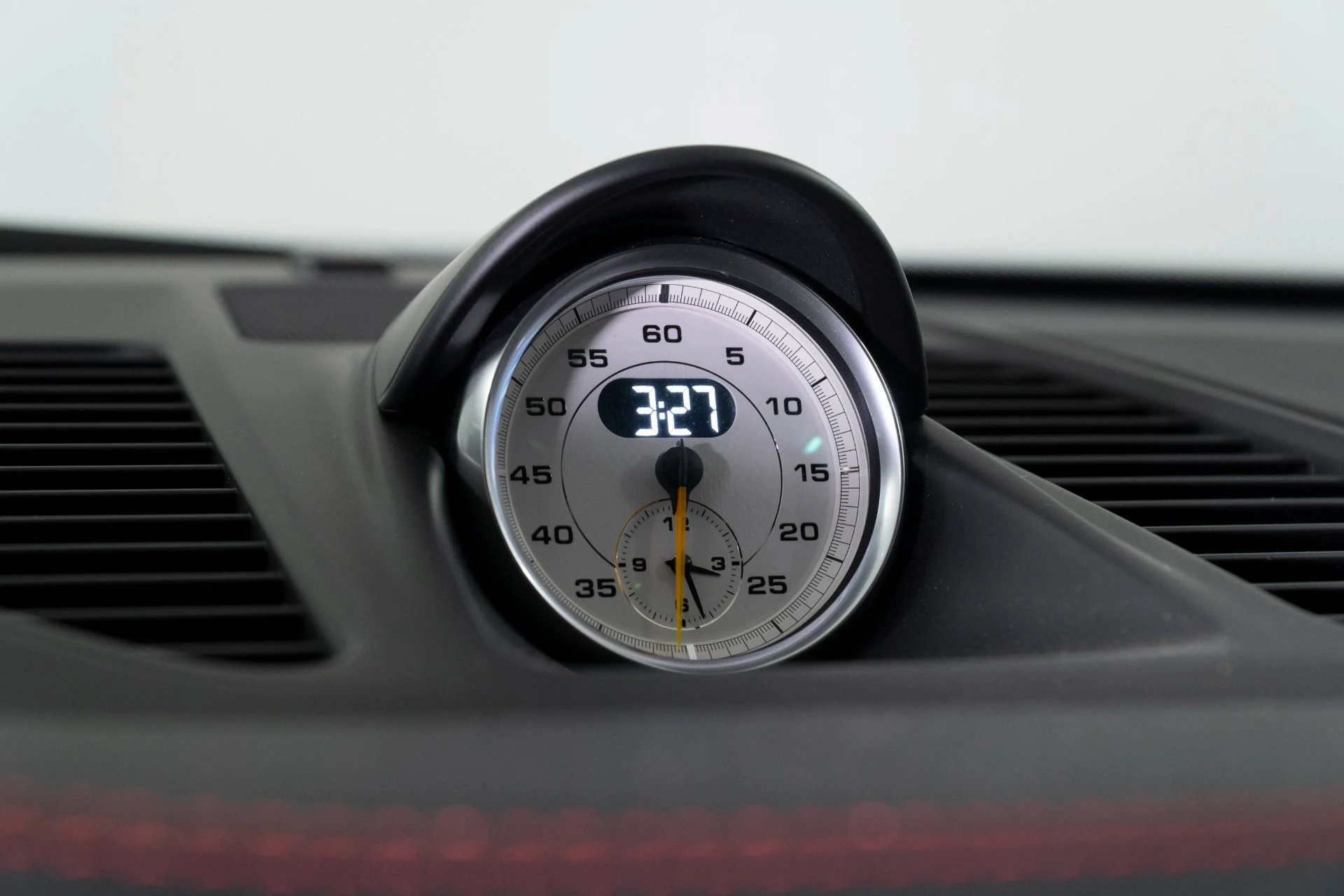 mph020_3709600141_Used_2015_Porsche_911_GT_3_1777044815_13ef06c073