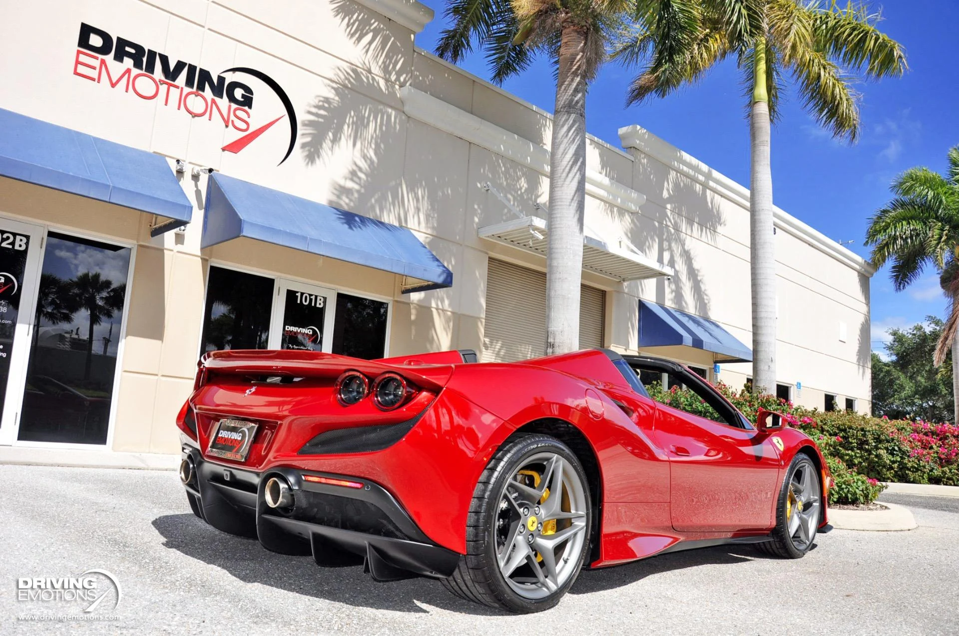 mph020_3709845158_896_p21_l_c4f6d51a80