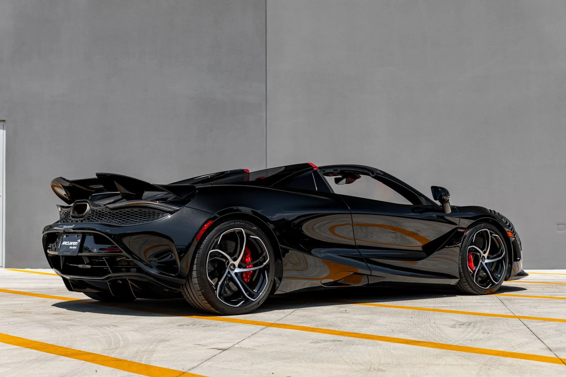 mph020_3717878488_550_p22_l_487a46ac39