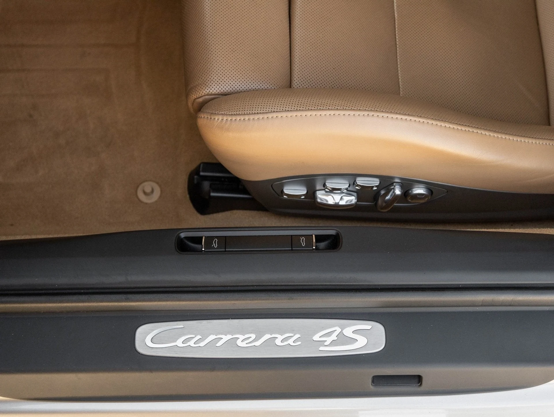 mph020_3719753074_21_1a7b6f8ebd