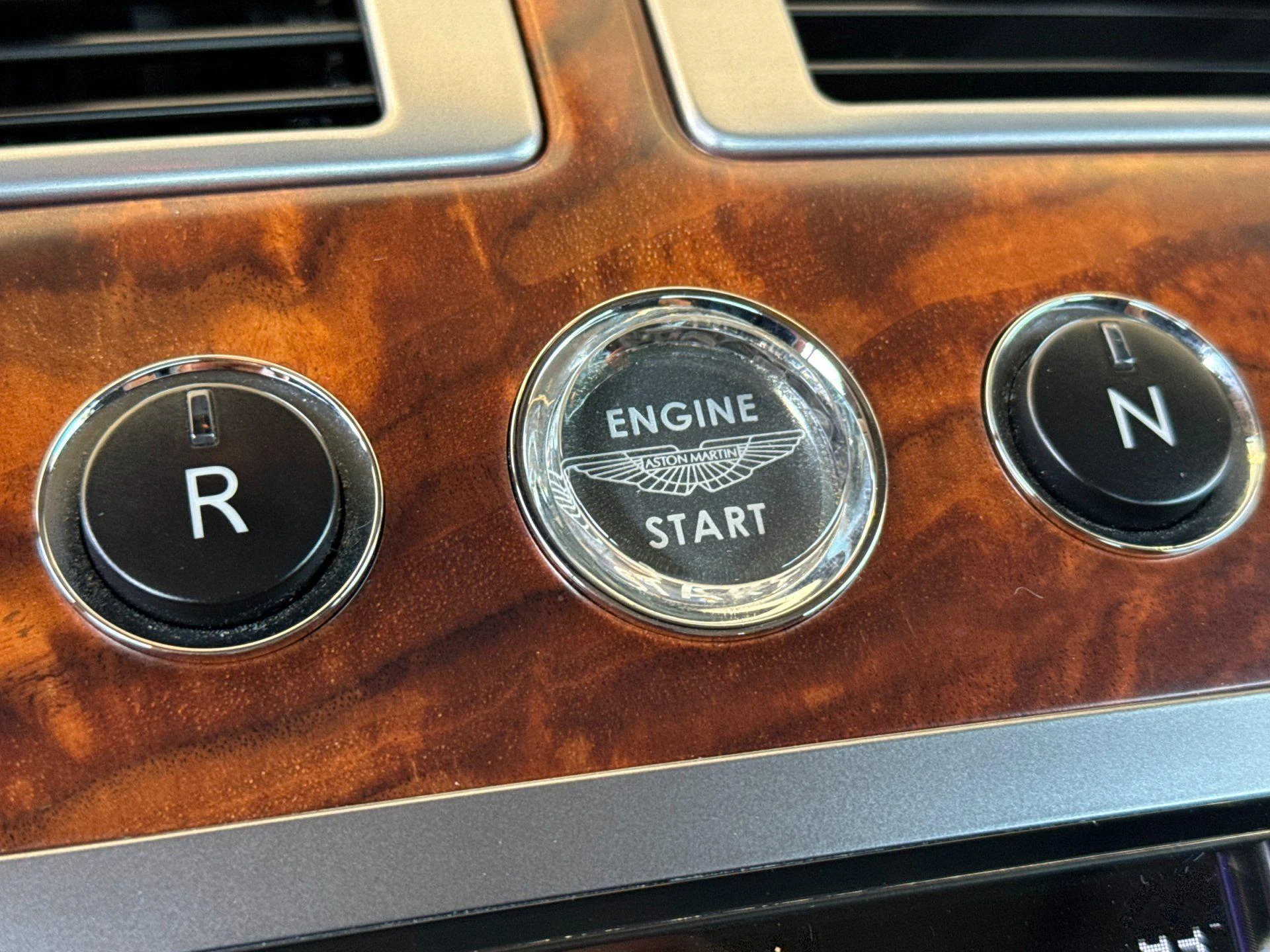 mph020_3722440966_Used_2007_Aston_Martin_DB_9_1786111331_86e623da7f