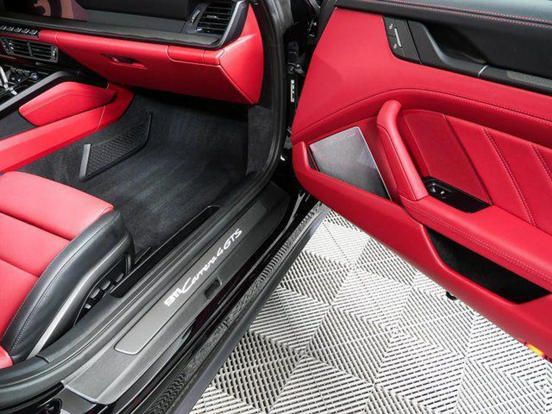 mph020_372357672_Pxb6l_Ri_MTWR_12_Cfsn_Xi_Pz_ST_9d60_ec0a779bd4