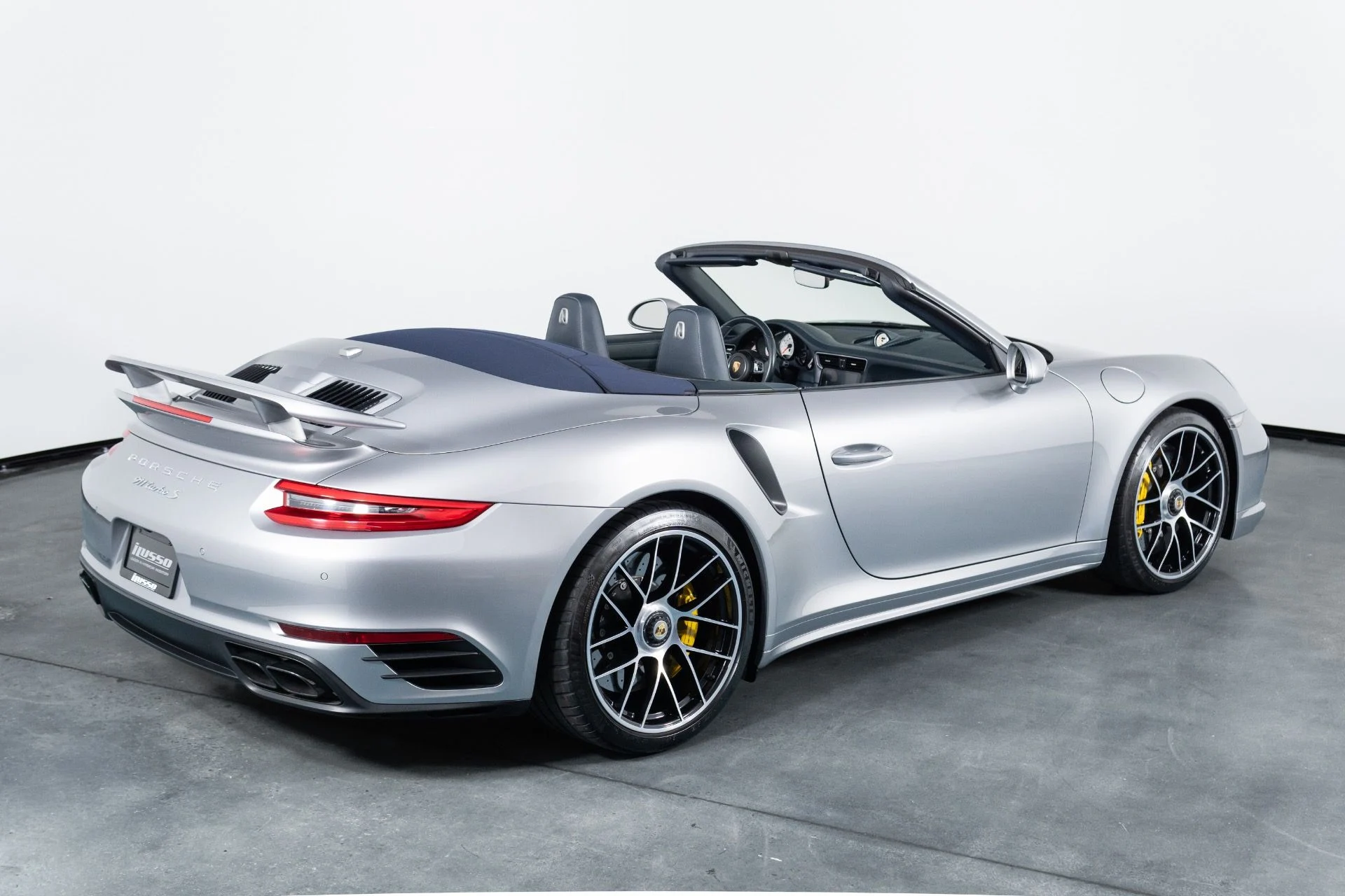 mph020_3723875552_Used_2019_Porsche_911_Turbo_S_1782003484_e269d4b9cb