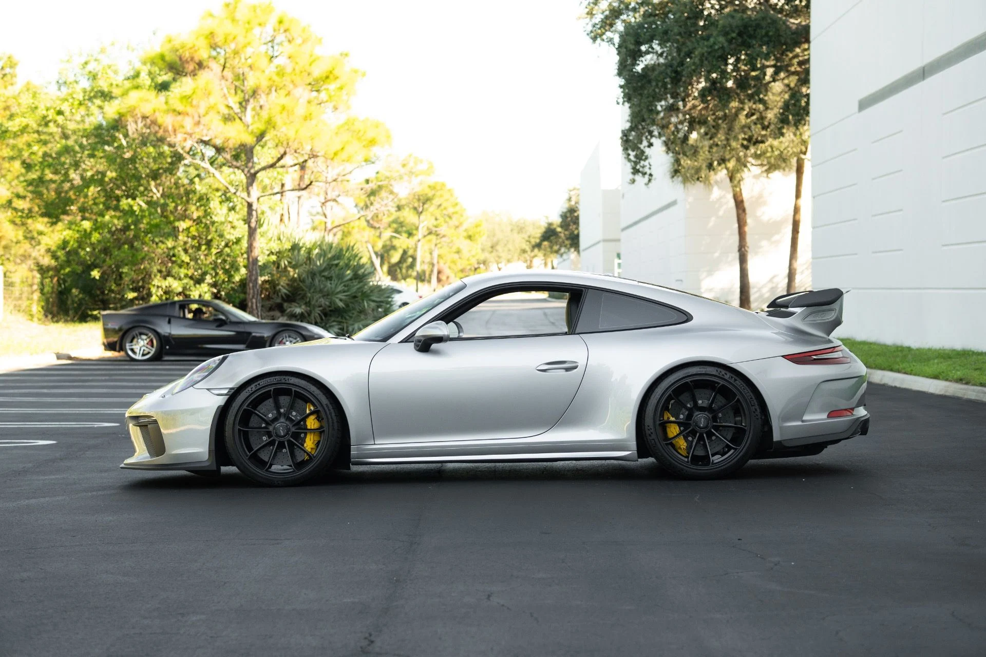 mph020_372756481_Used_2018_Porsche_911_GT_3_1761946041_6ab1b16d49