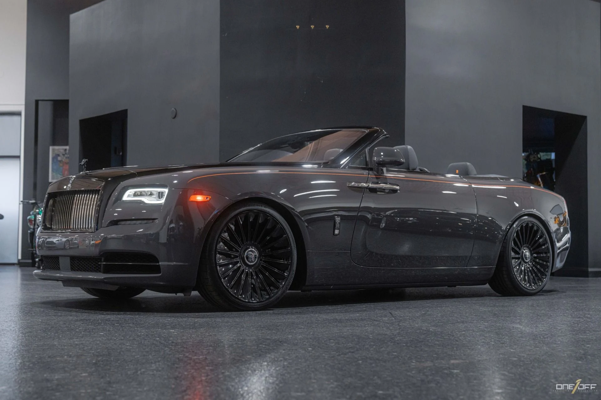 mph020_3731746424_Used_2018_Rolls_Royce_Dawn_1_of_1_Bespoke_Special_Order_Black_Badge_1731615753_360570bd36