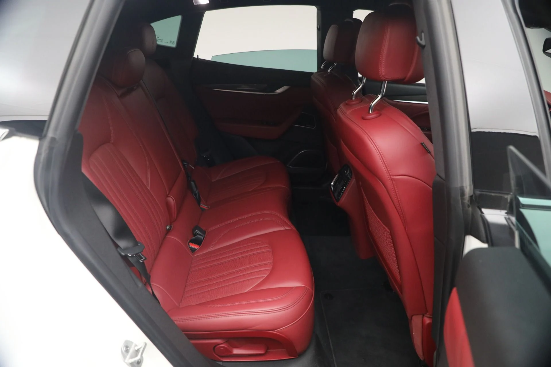 mph020_3733135738_Used_2023_Maserati_Levante_GT_1788557801_cb1fe0aa4e