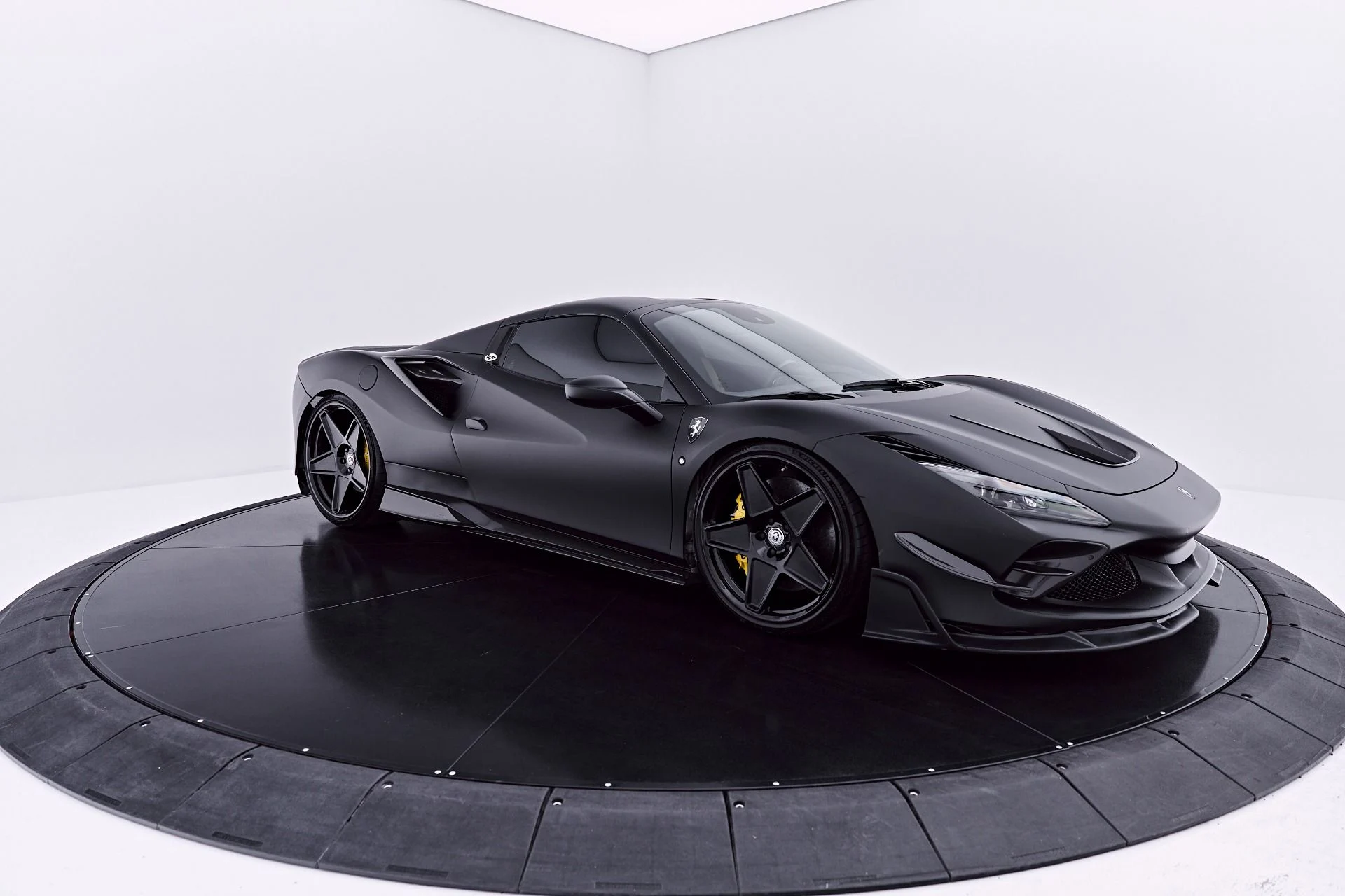mph020_3739416910_Used_2023_Ferrari_F8_Spider_Base_1783649095_b8a68670b6