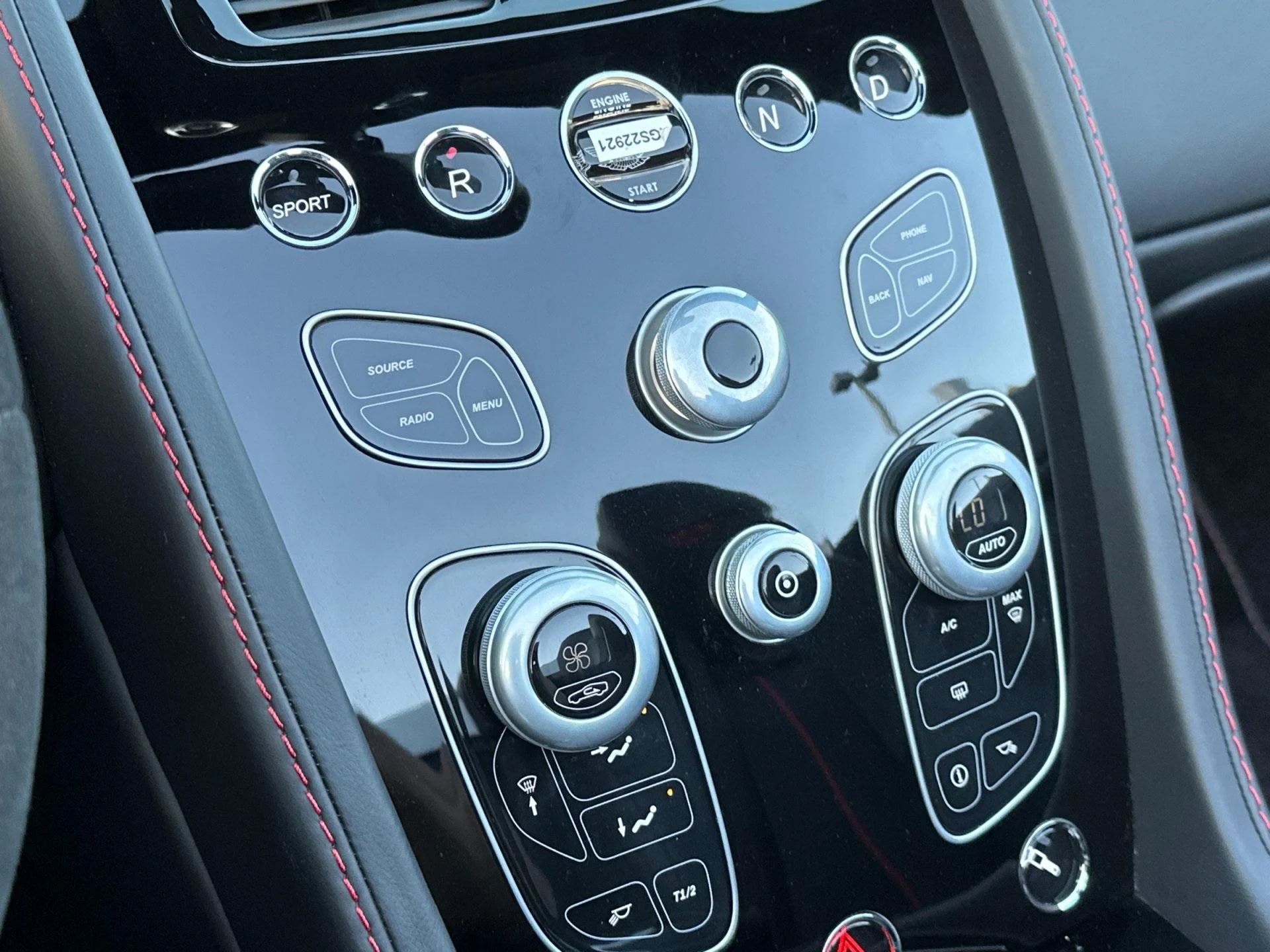 mph020_3743255190_Used_2017_Aston_Martin_V12_Vantage_S_1763219350_3a7310fb6e