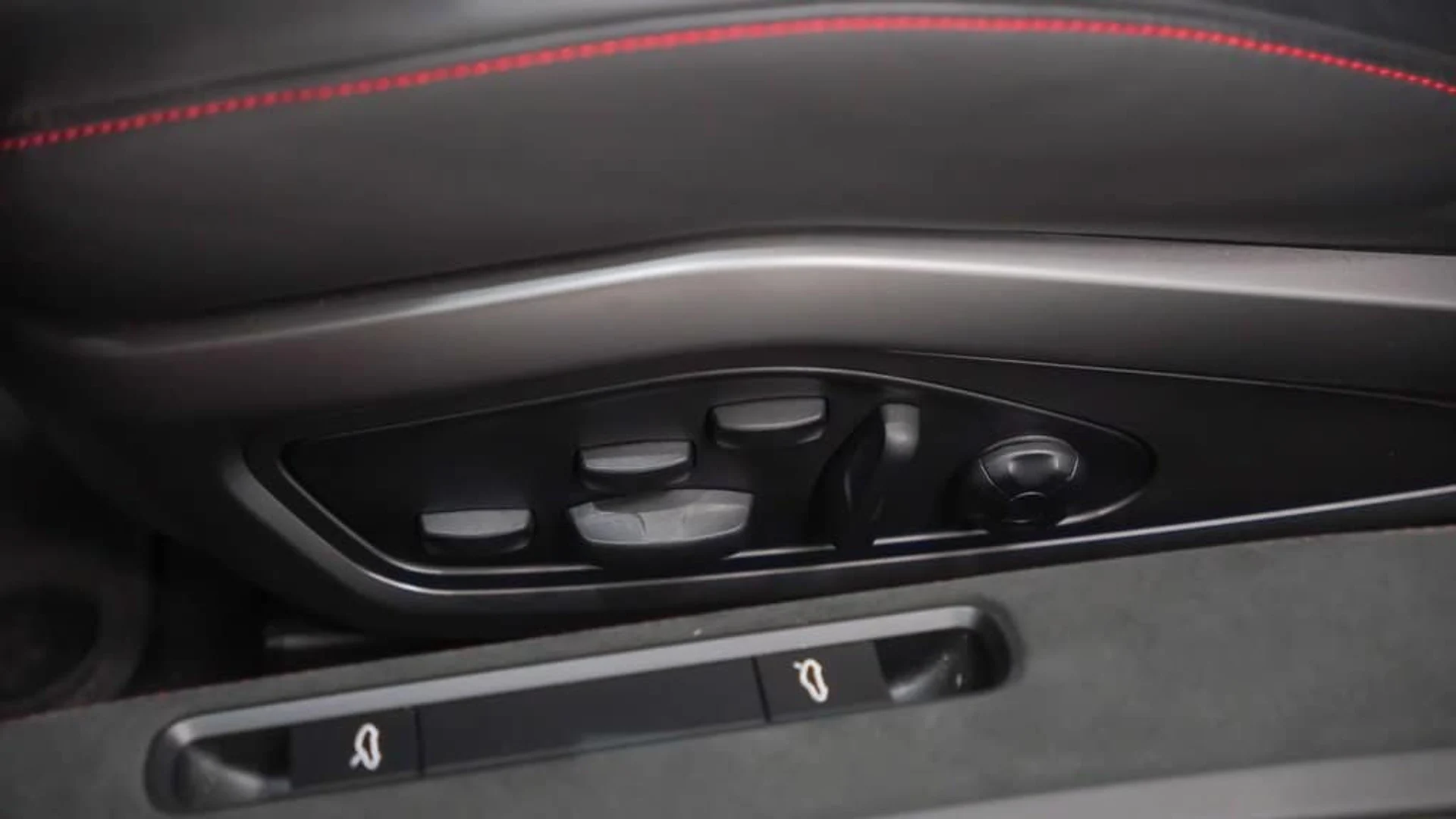 mph020_3743434674_25eca4c799043e67cc8dc7824ea110aex_0a38e11179