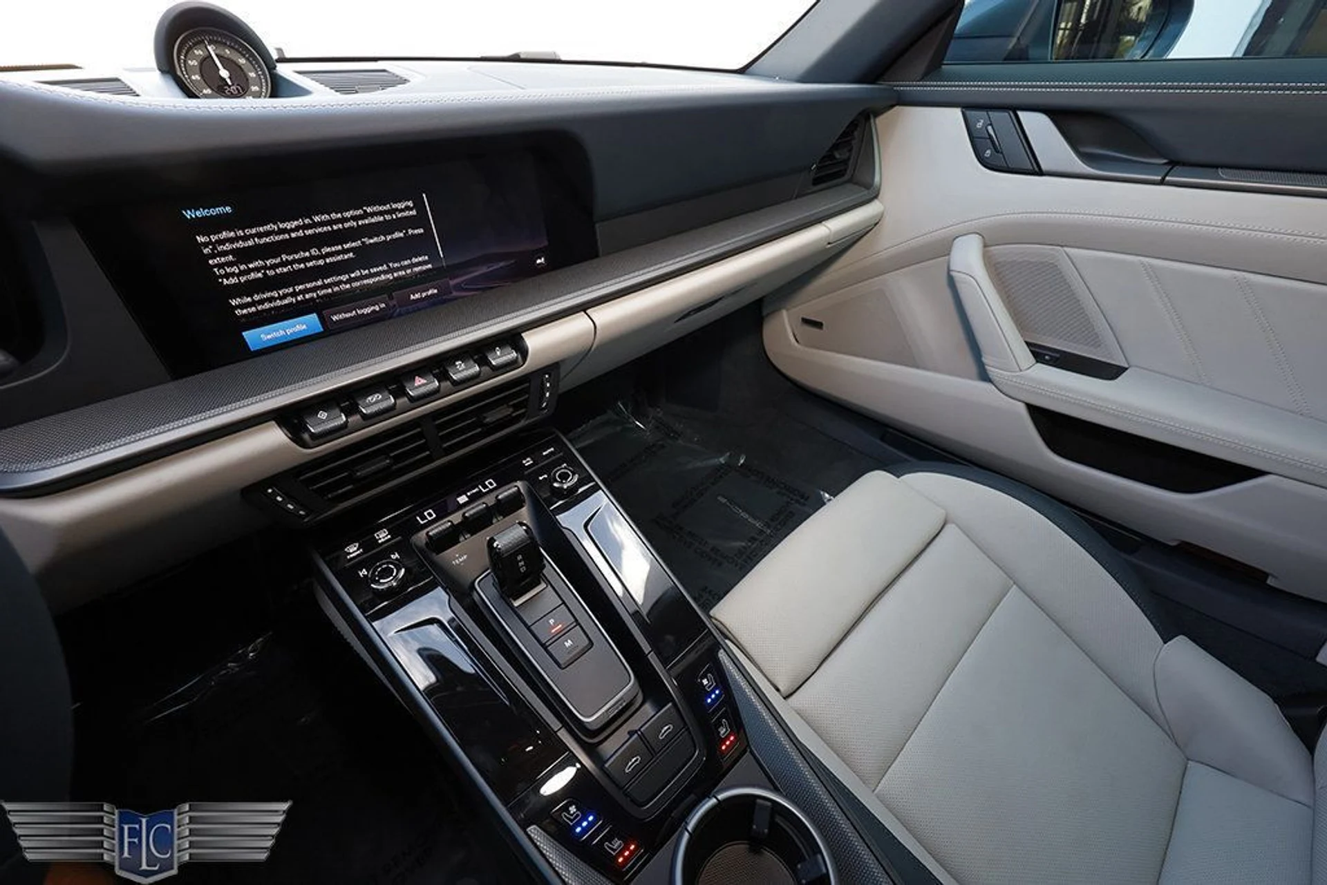 mph020_3746141873_used_2026_porsche_911_targa4s_6305_22995044_21_1024_a22038be8b