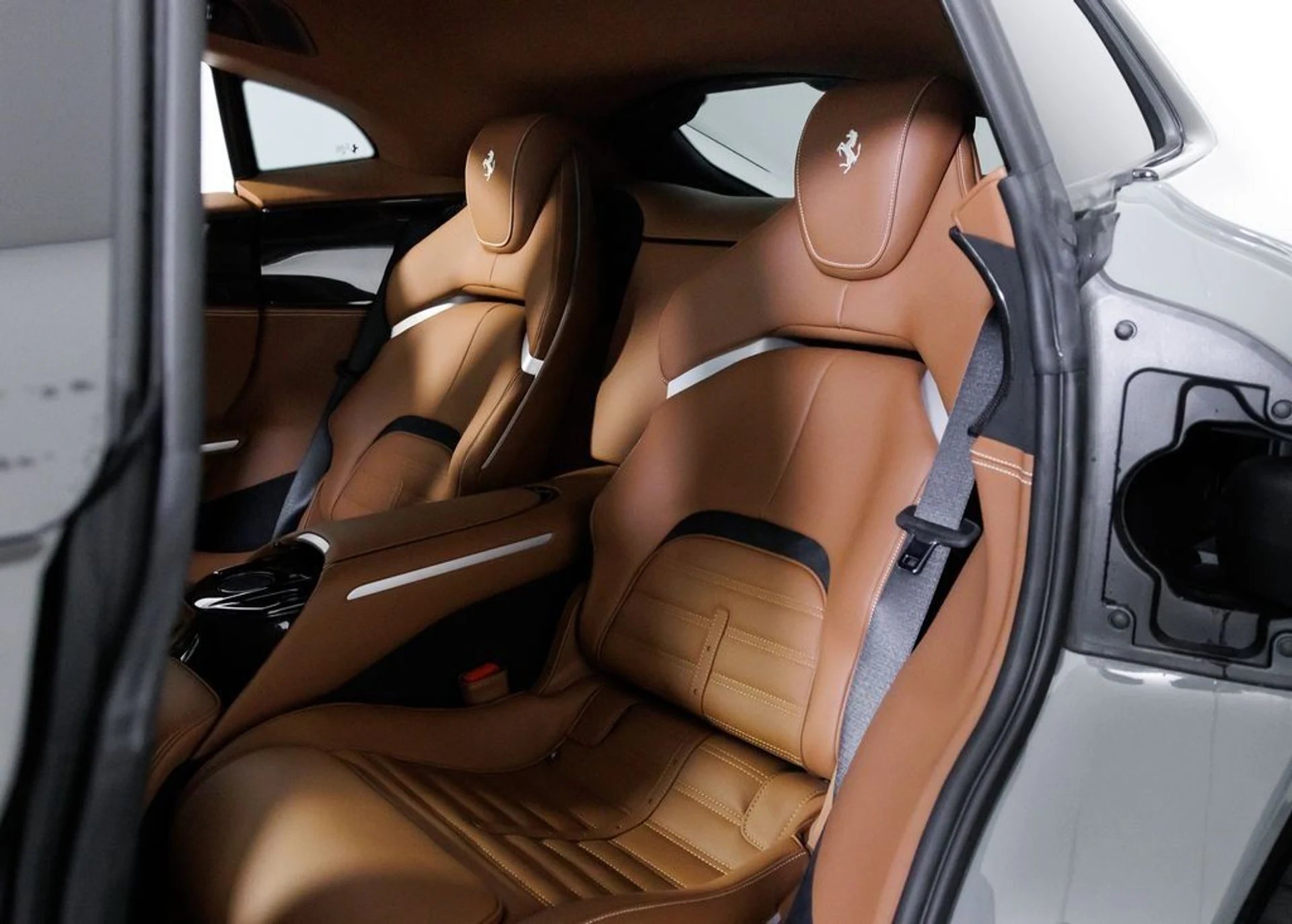 mph020_375486284_b13ecc9b598f8f11868689fa3ea2f9ad_e1d92c785e