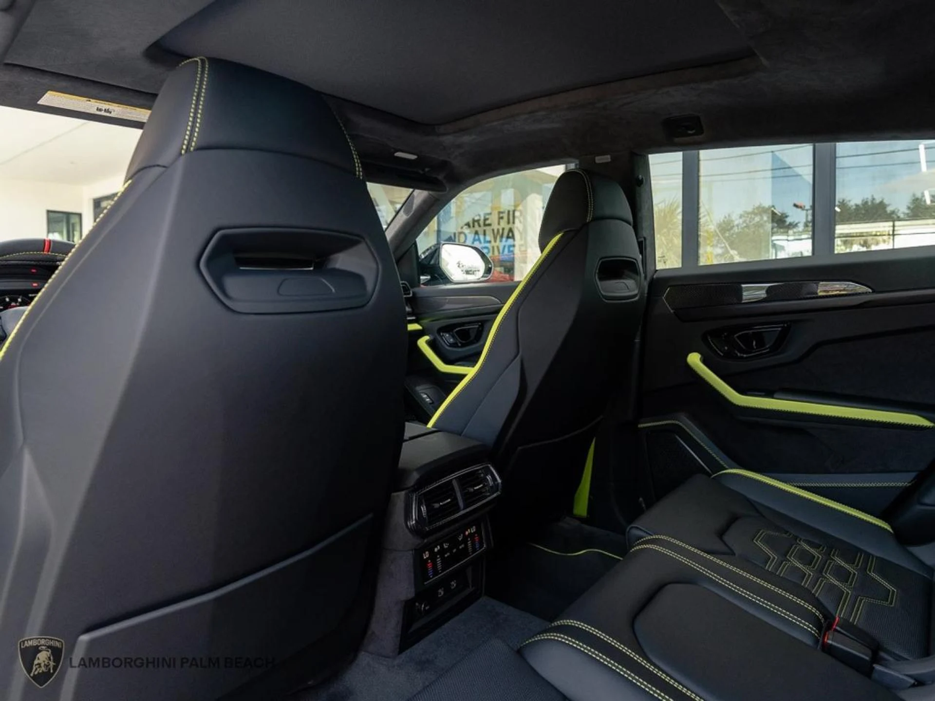 mph020_3757473494_9f179a3da67a7436693f267d6bf8070b_79006f23a1