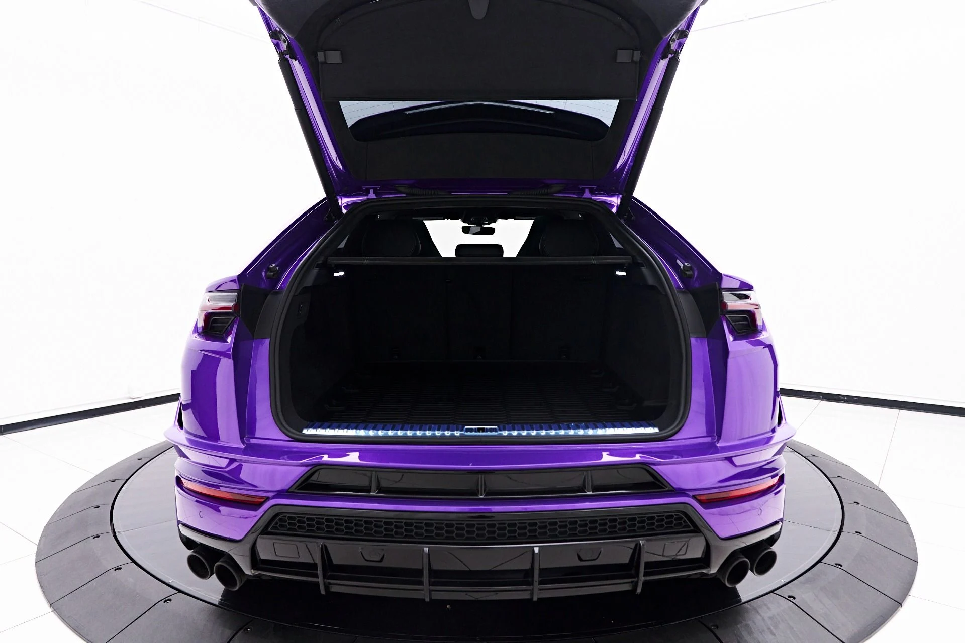 mph020_3764280589_Used_2024_Lamborghini_Urus_S_1753236168_6d947a4b6f