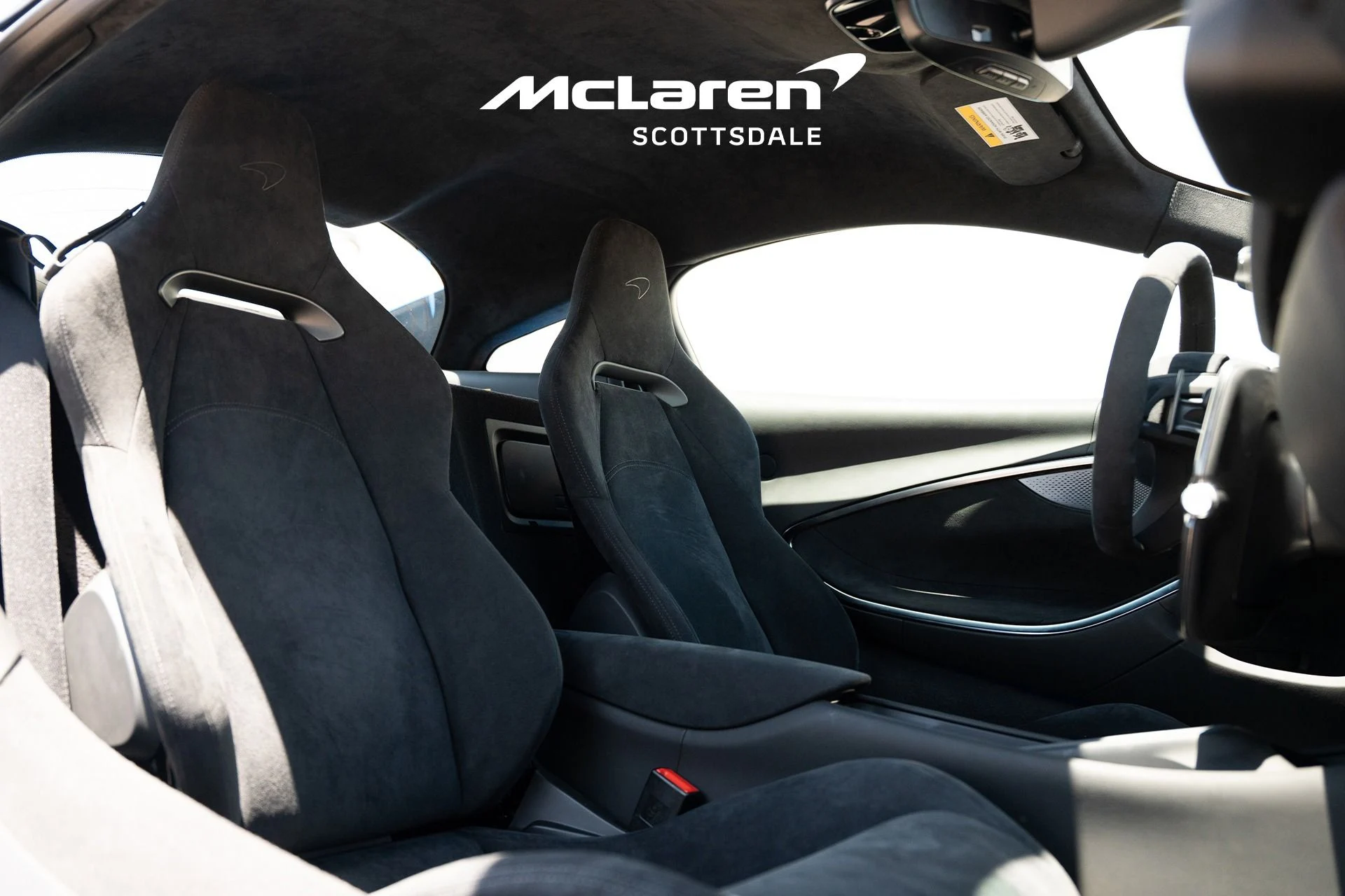 mph020_376581033_Used_2023_MCLAREN_ARTURA_1747946704_85dfc4080c